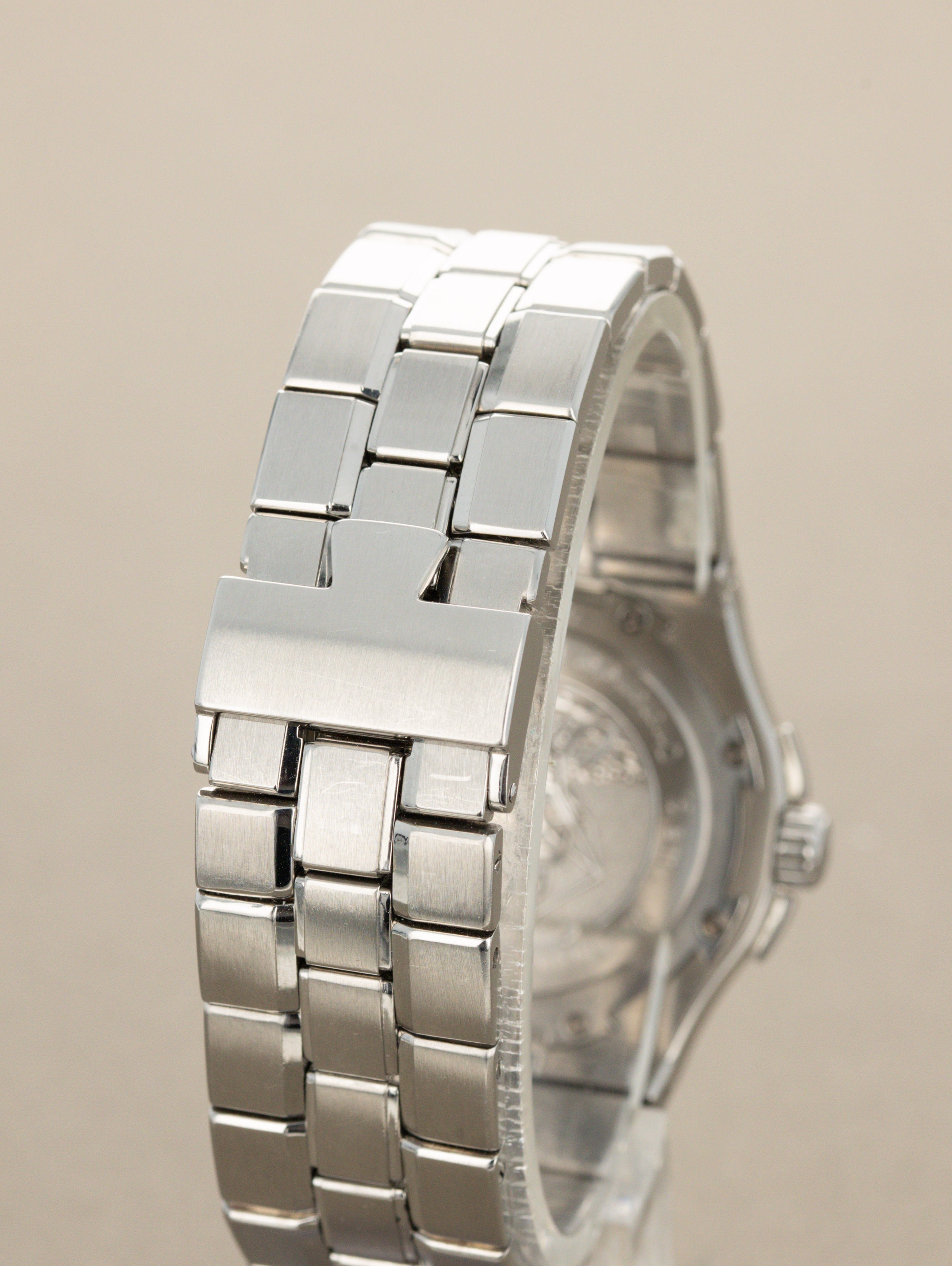 Vacheron Constantin Overseas Ref. 42042 - White 'Guilloché' Dial