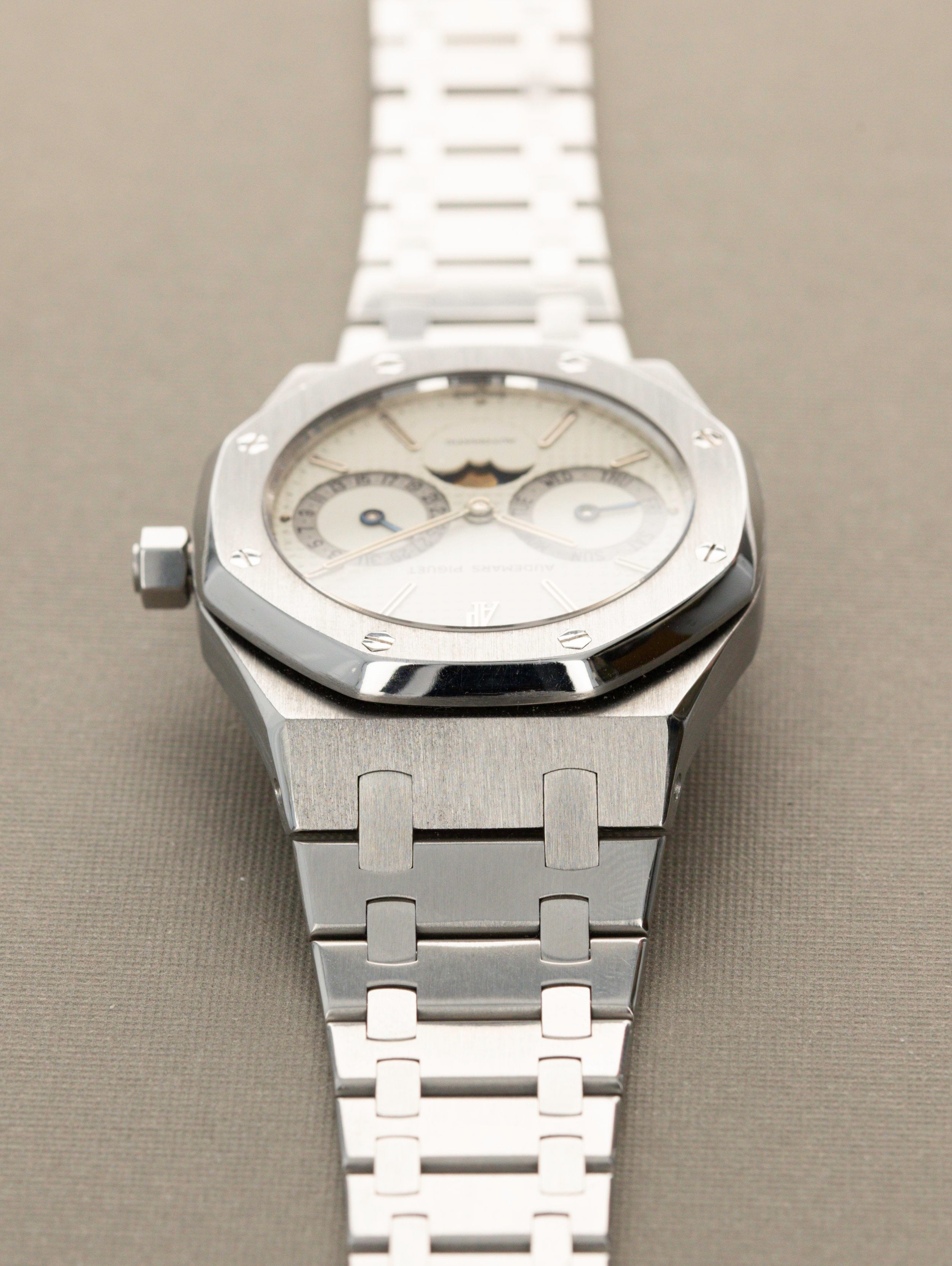 Audemars Piguet Royal Oak - Day-Date Moonphase - Ref 25594 ST