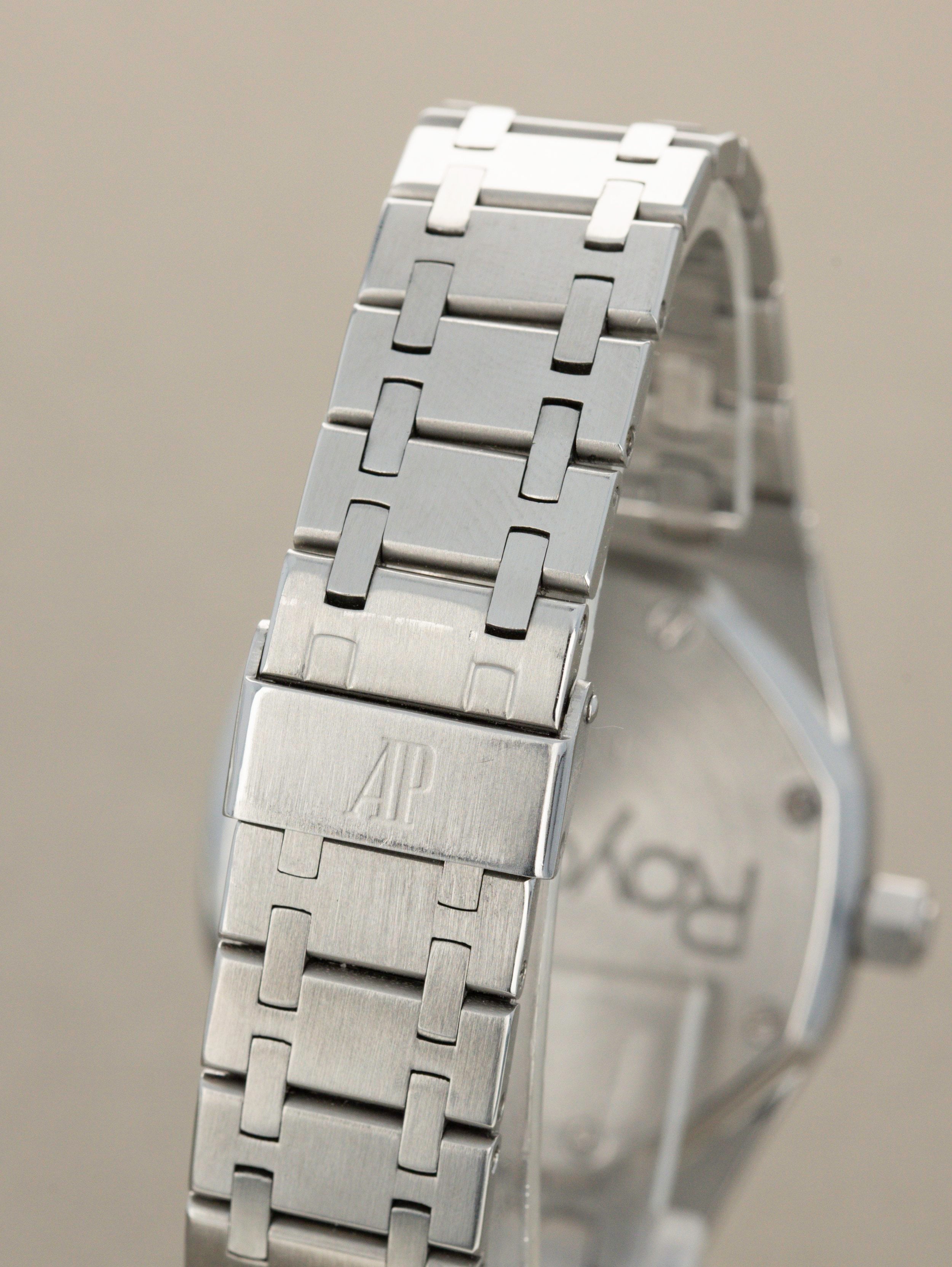Audemars Piguet Royal Oak - Day-Date Moonphase - Ref 25594 ST