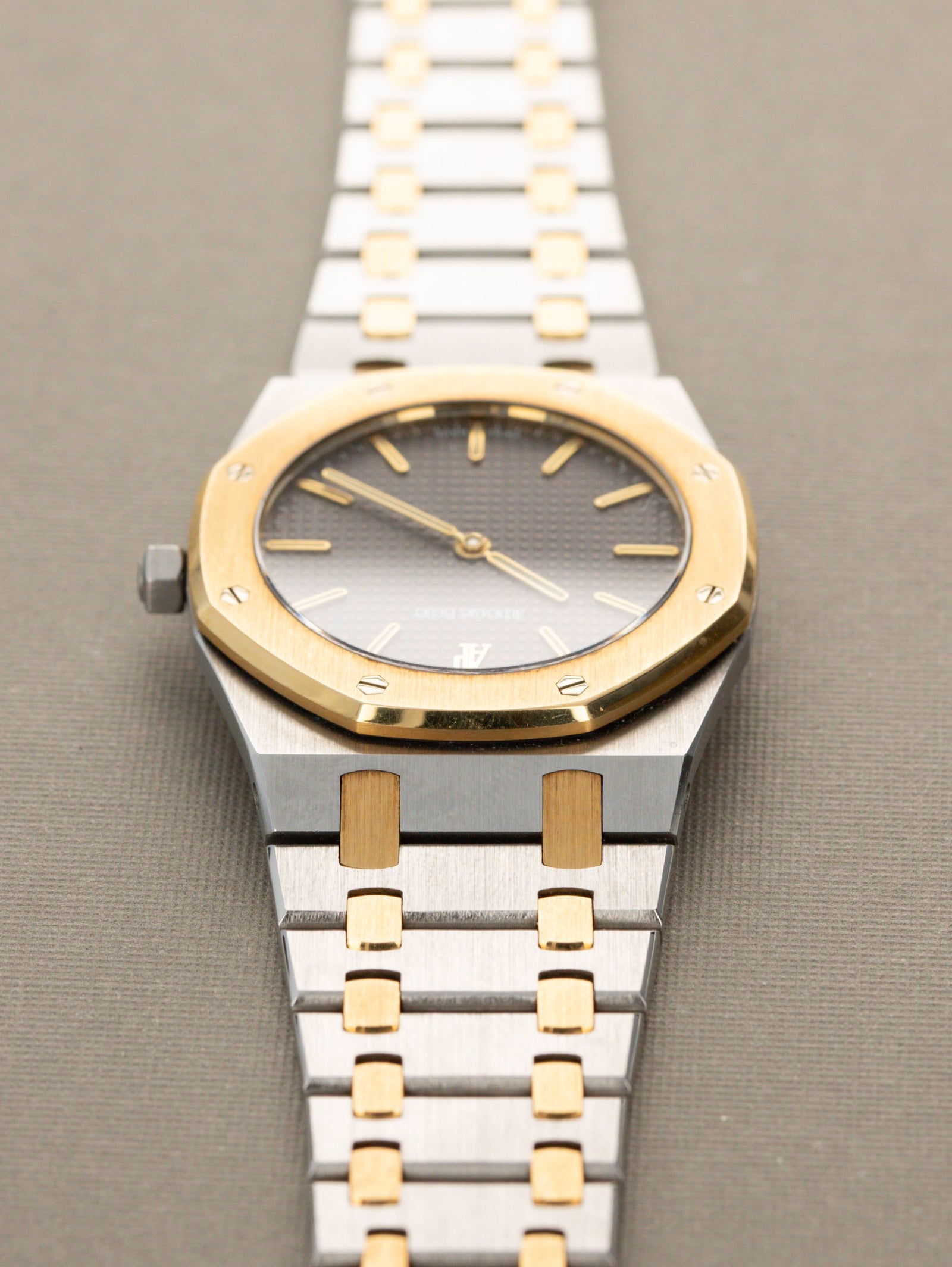 Audemars Piguet Royal Oak Ref. 56303 SA - Full Set