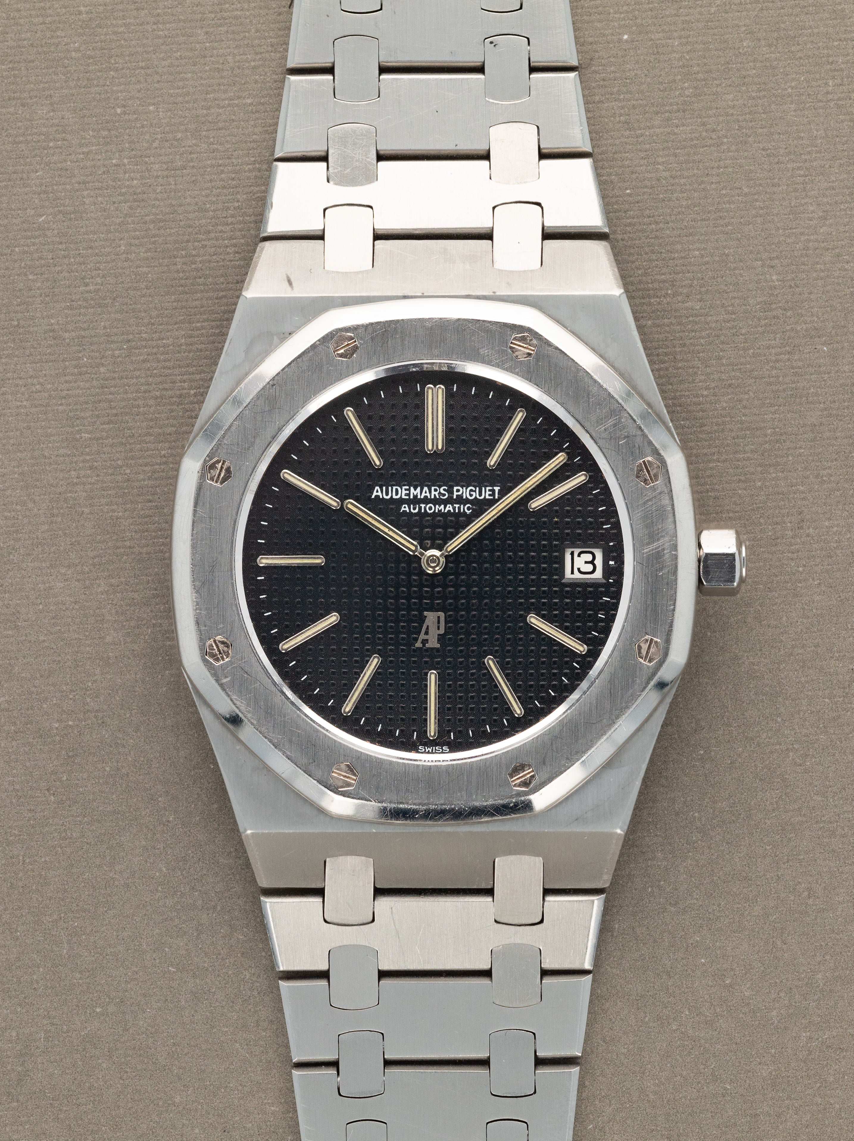 Audemars Piguet Royal Oak Ref. 5402ST - 'Jumbo' w/ 'Logo at 6' Dial Unpolished