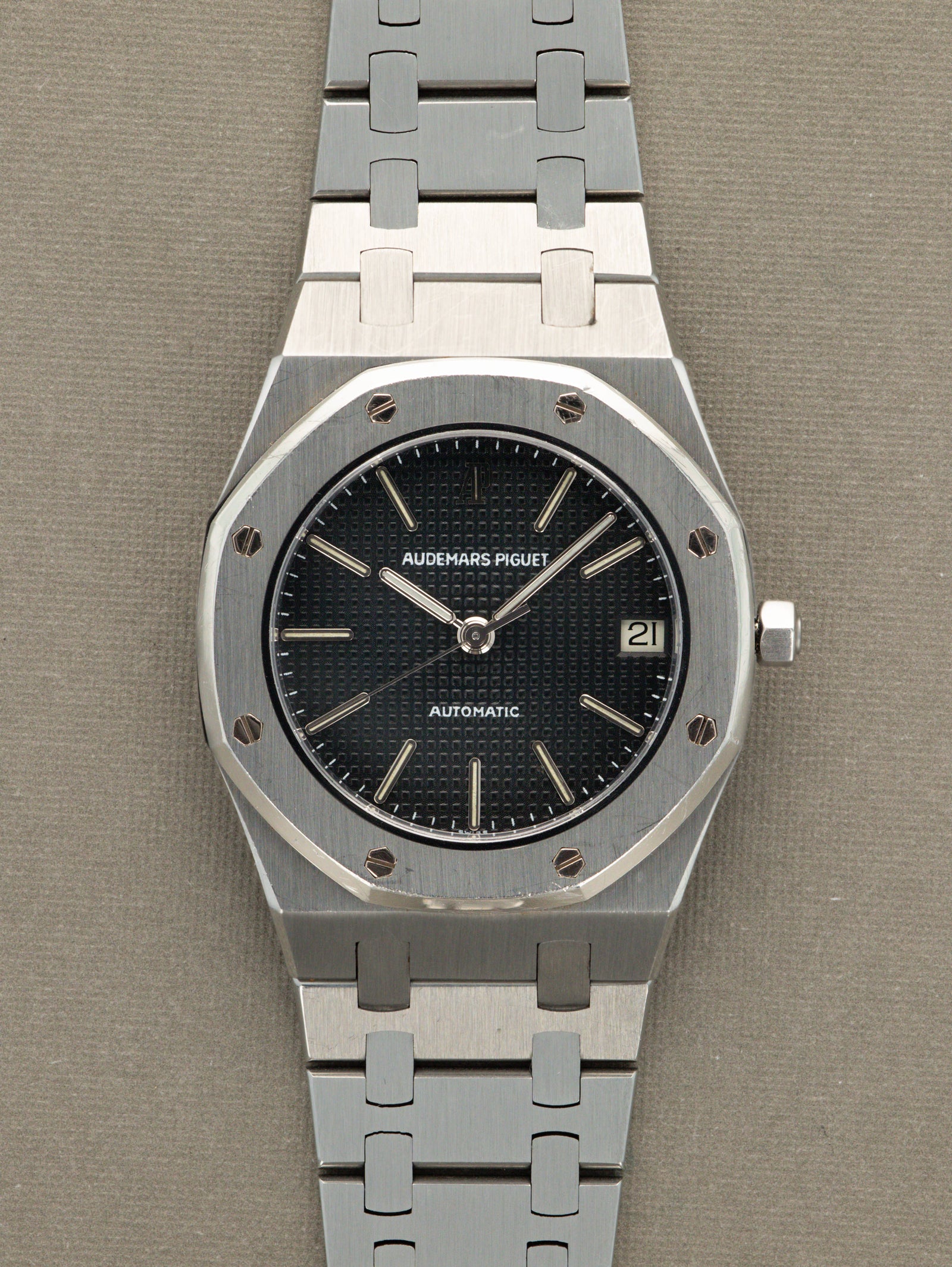 Audemars Piguet Royal Oak Ref. 4100ST - 'Midsize' W/ Service Papers