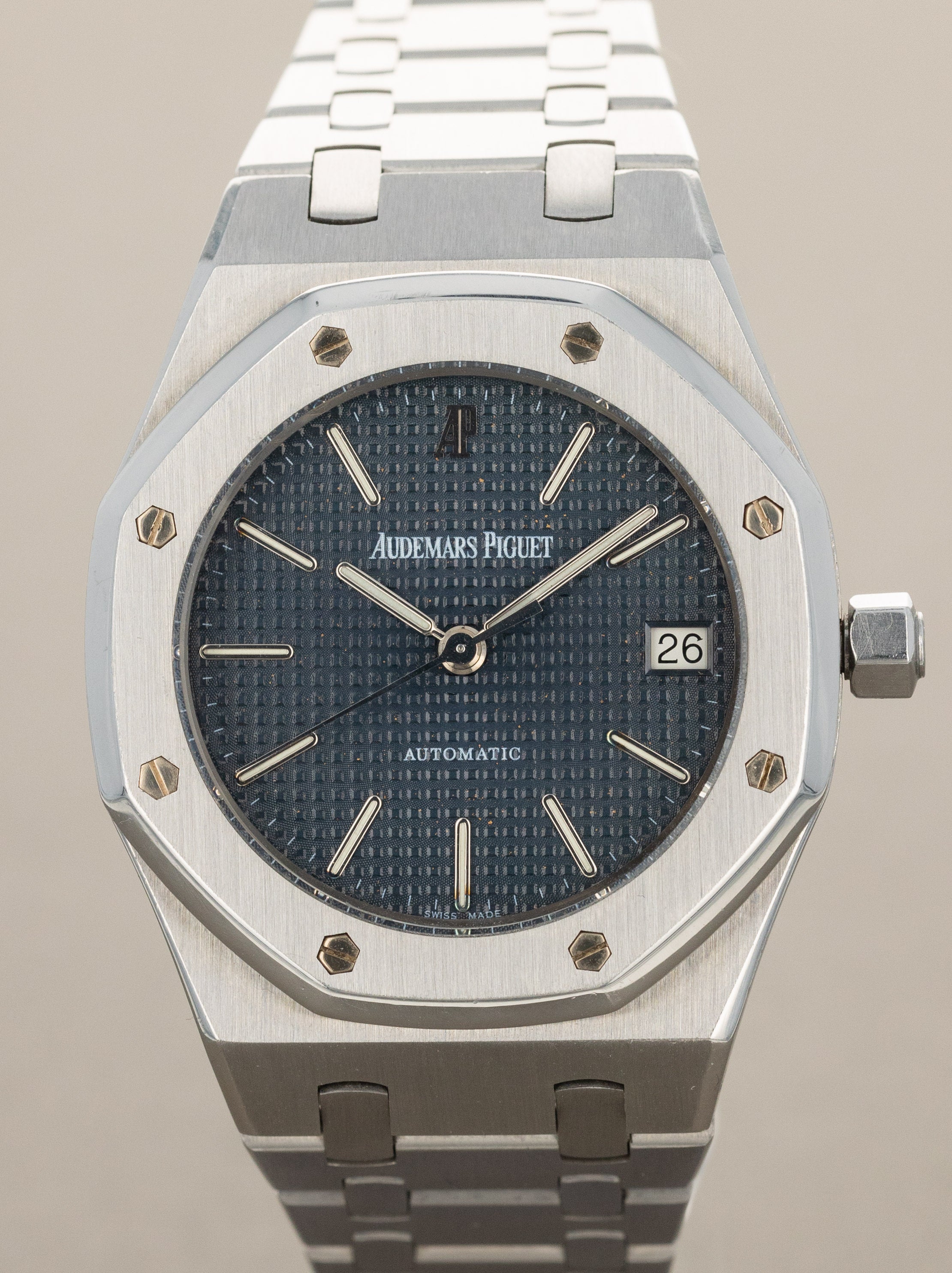 Audemars Piguet Royal Oak 'Midsize' Ref. 14790ST - 'Second Series'