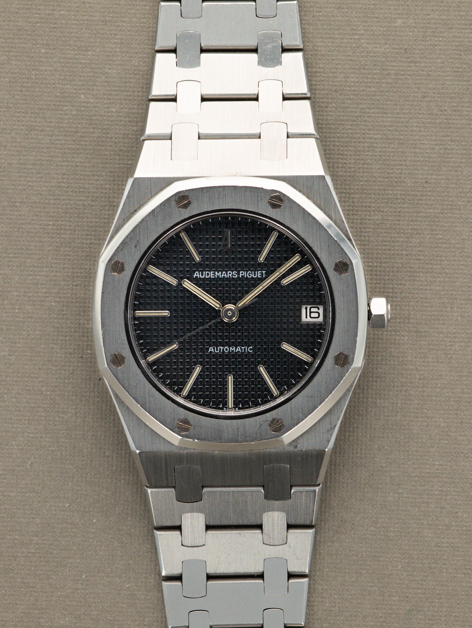 Audemars Piguet Royal Oak Ref. 4100ST - 'Midsize' Unpolished W/ Full Set