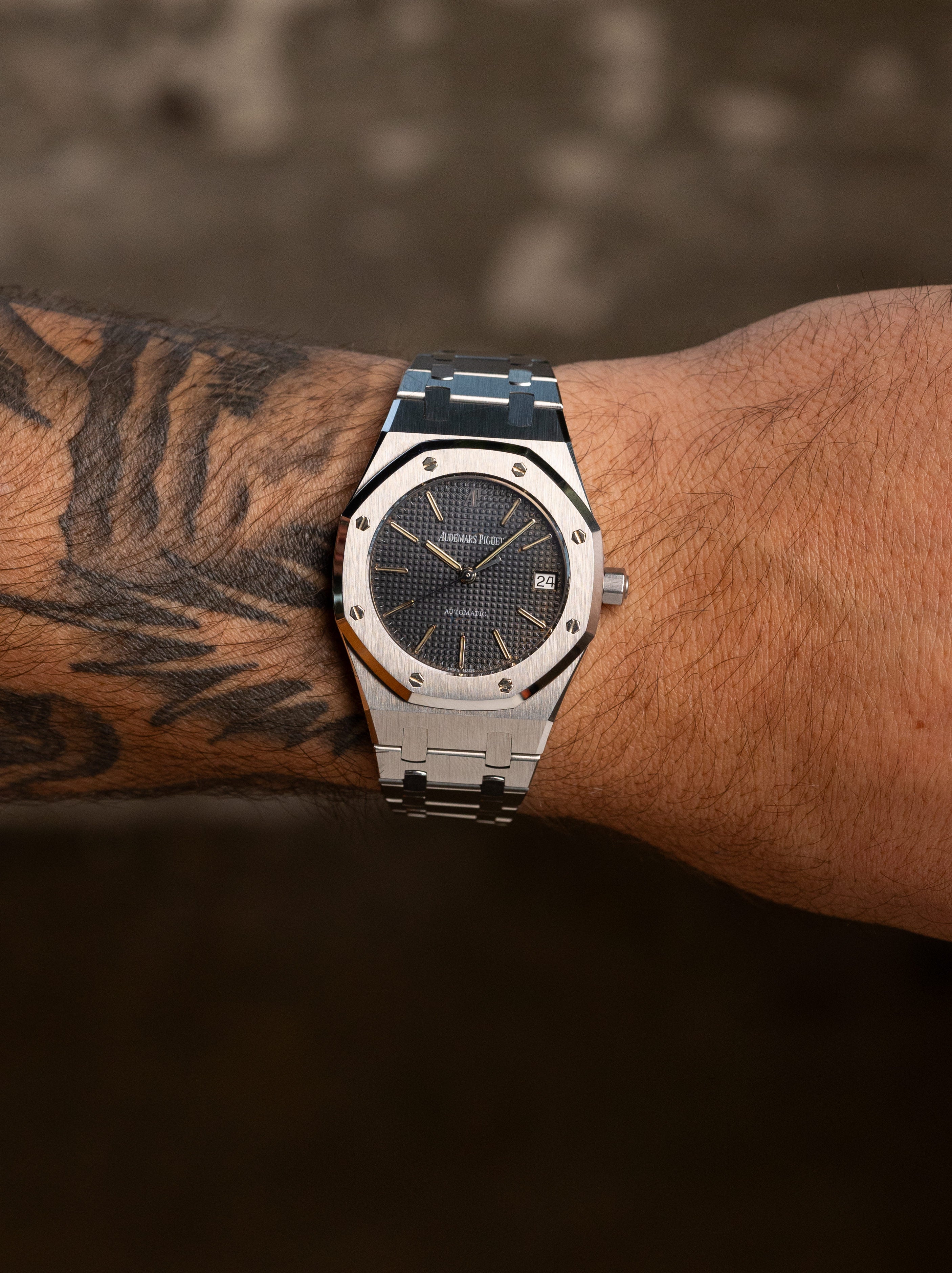 Audemars Piguet Royal Oak 'Midsize' Ref. 14790ST - 'Second Series' W/ Box, Papers, & Extract