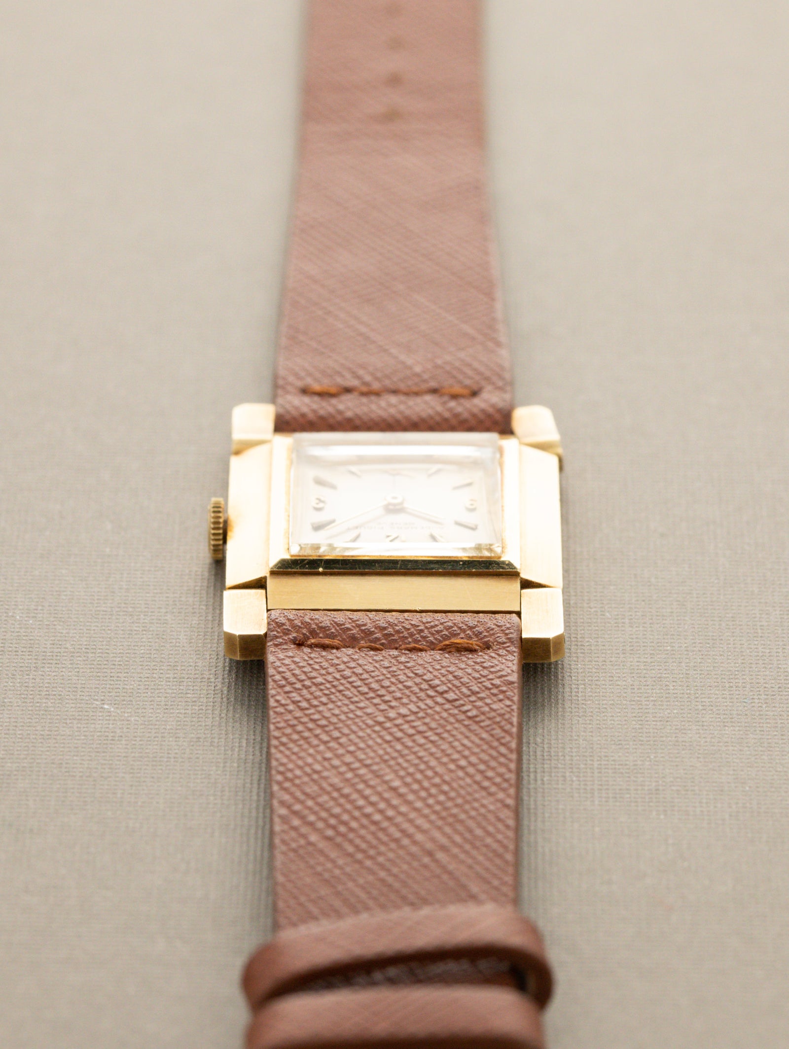 Audemars Piguet 'Hinged-Lug' Dress Watch - Satin Silver Dial W/ Box