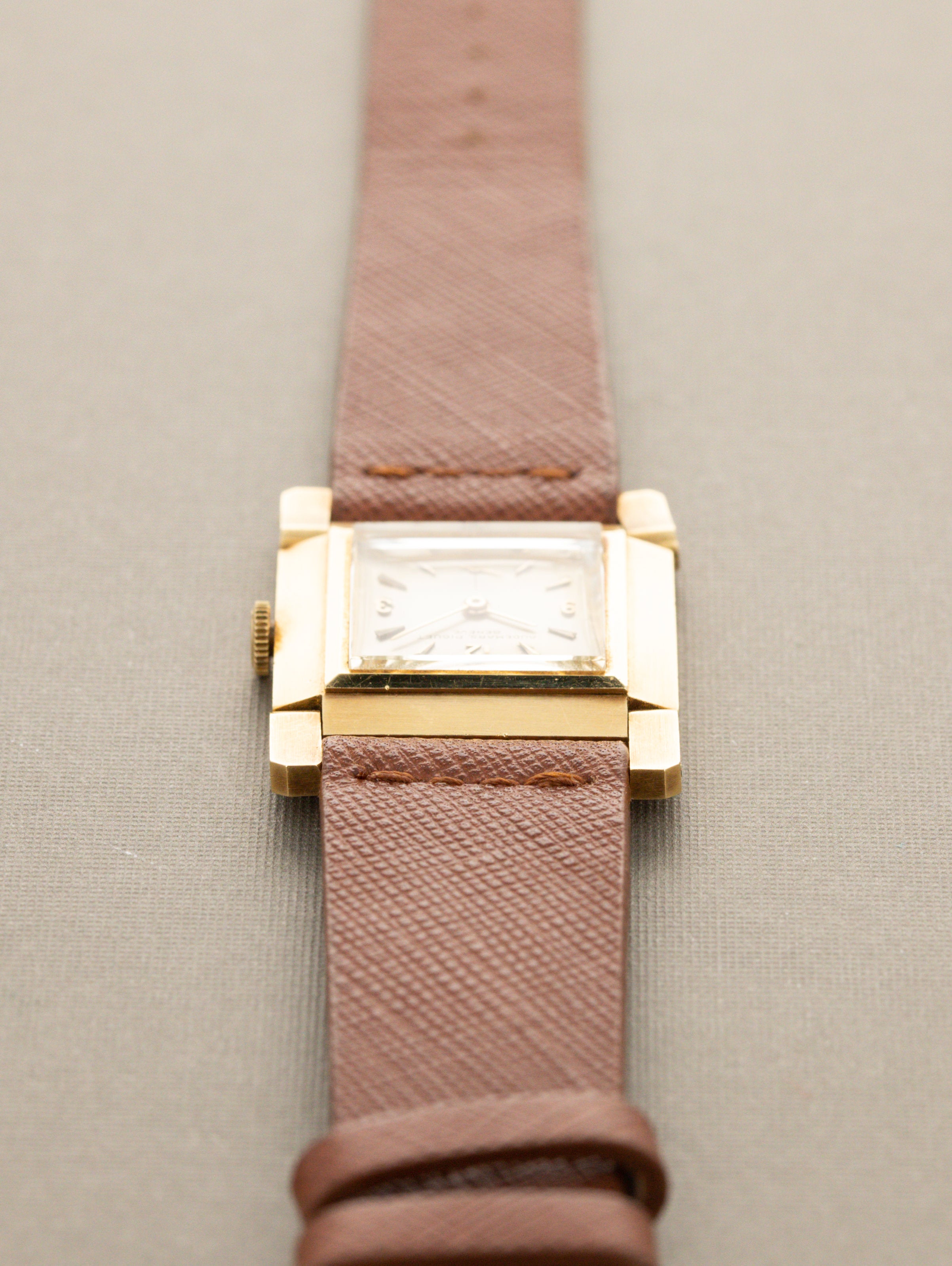 Audemars Piguet 'Hinged-Lug' Dress Watch - Satin Silver Dial W/ Box
