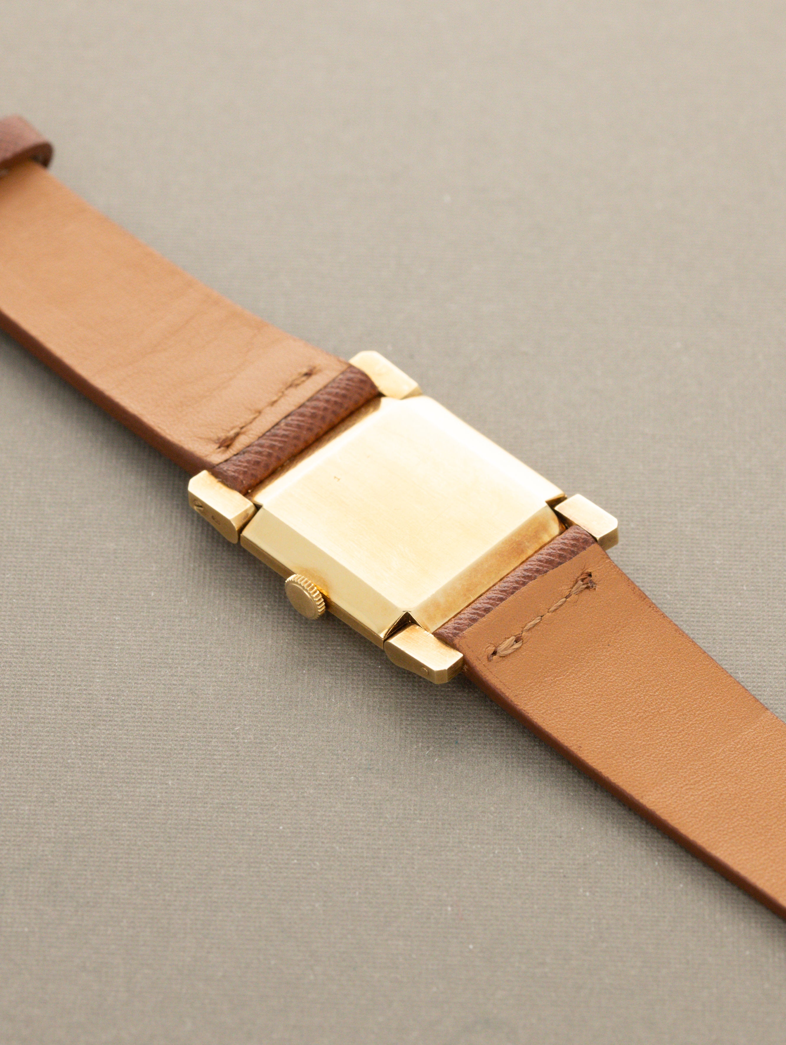 Audemars Piguet 'Hinged-Lug' Dress Watch - Satin Silver Dial W/ Box