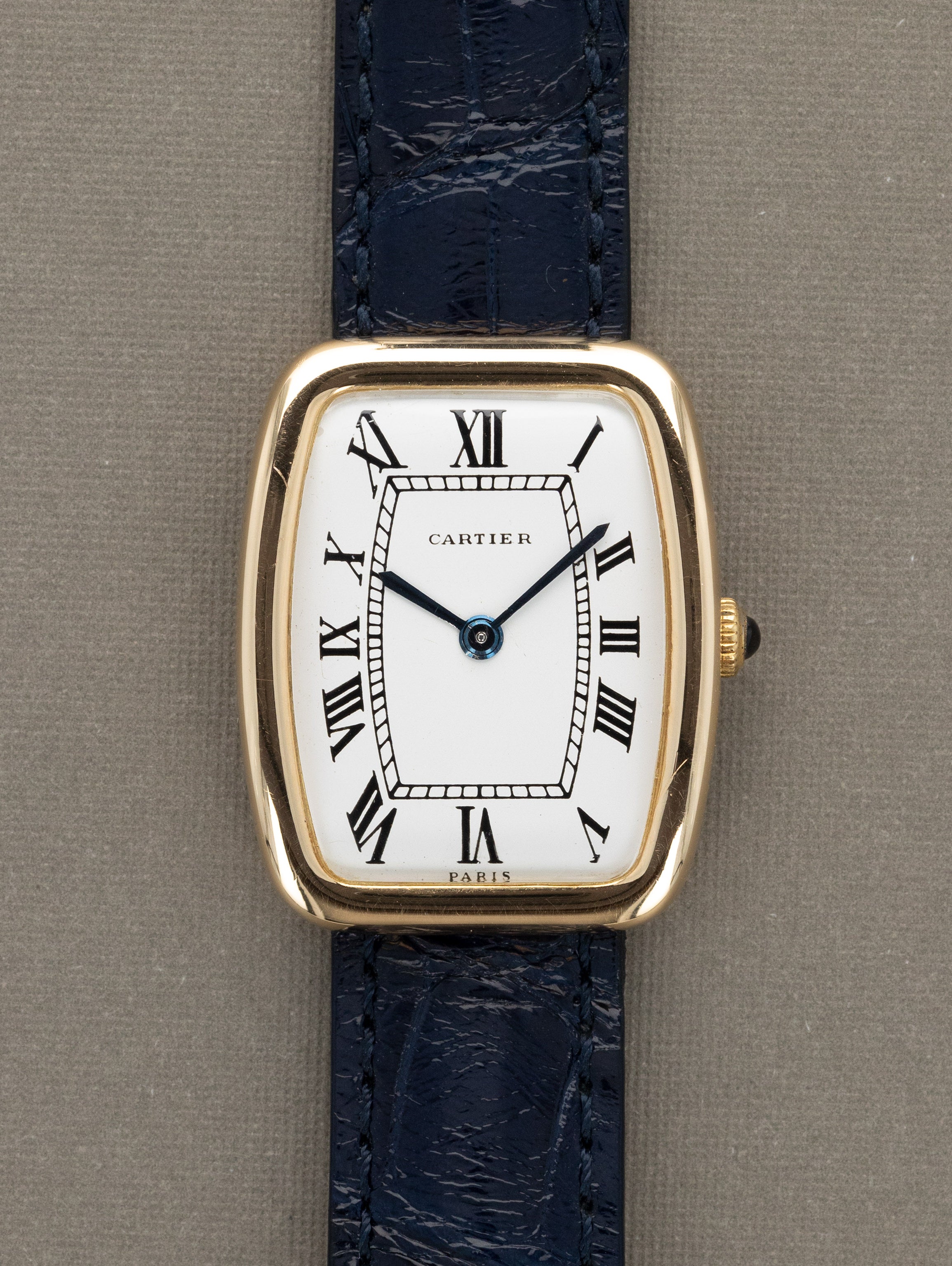 Cartier スクエア型皿 ホワイト/ネイビー Cartier Incurvée - White Enamel 'Paris' Dial w/ JLC Movement