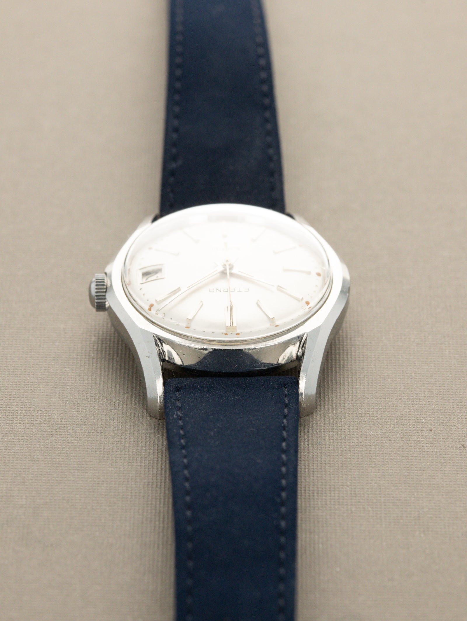 Eterna KonTiki Ref. 130T - Sunburst Silver 'Domed' Dial Unpolished W/ Box