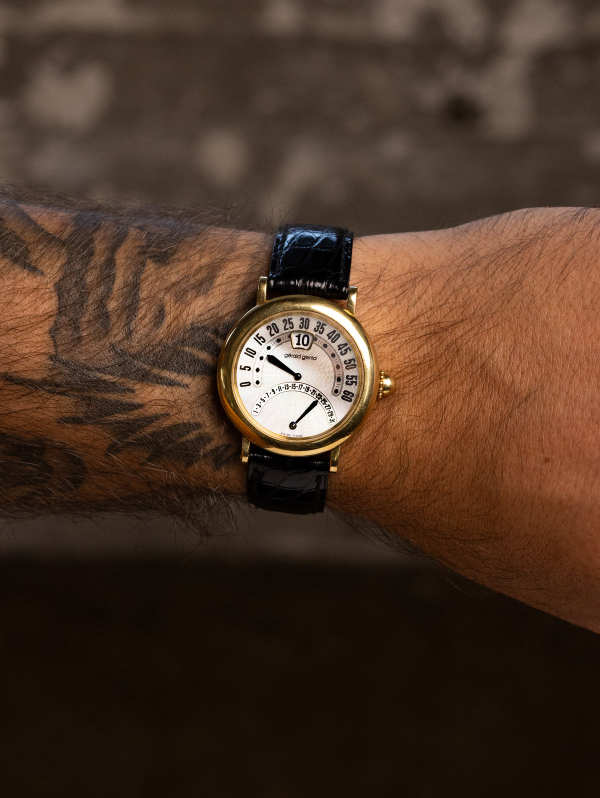 Gérald Genta BiRetro Jump Hour Ref. G.3734 - 'White 'Guilloche' MOP Dial Unpolished w/ Booklet