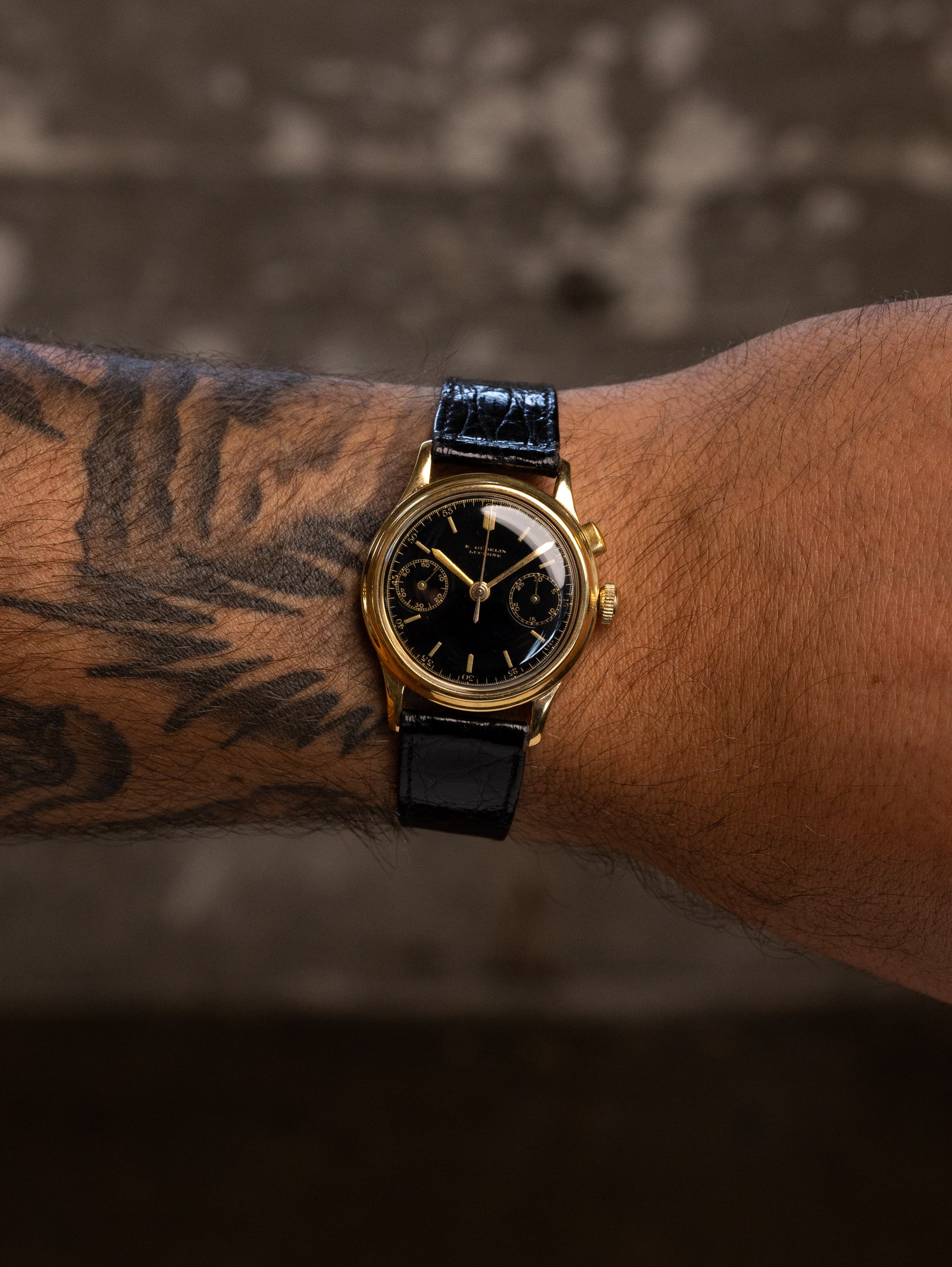 Gübelin Monopusher Chronograph 18K - Gloss Black Dial
