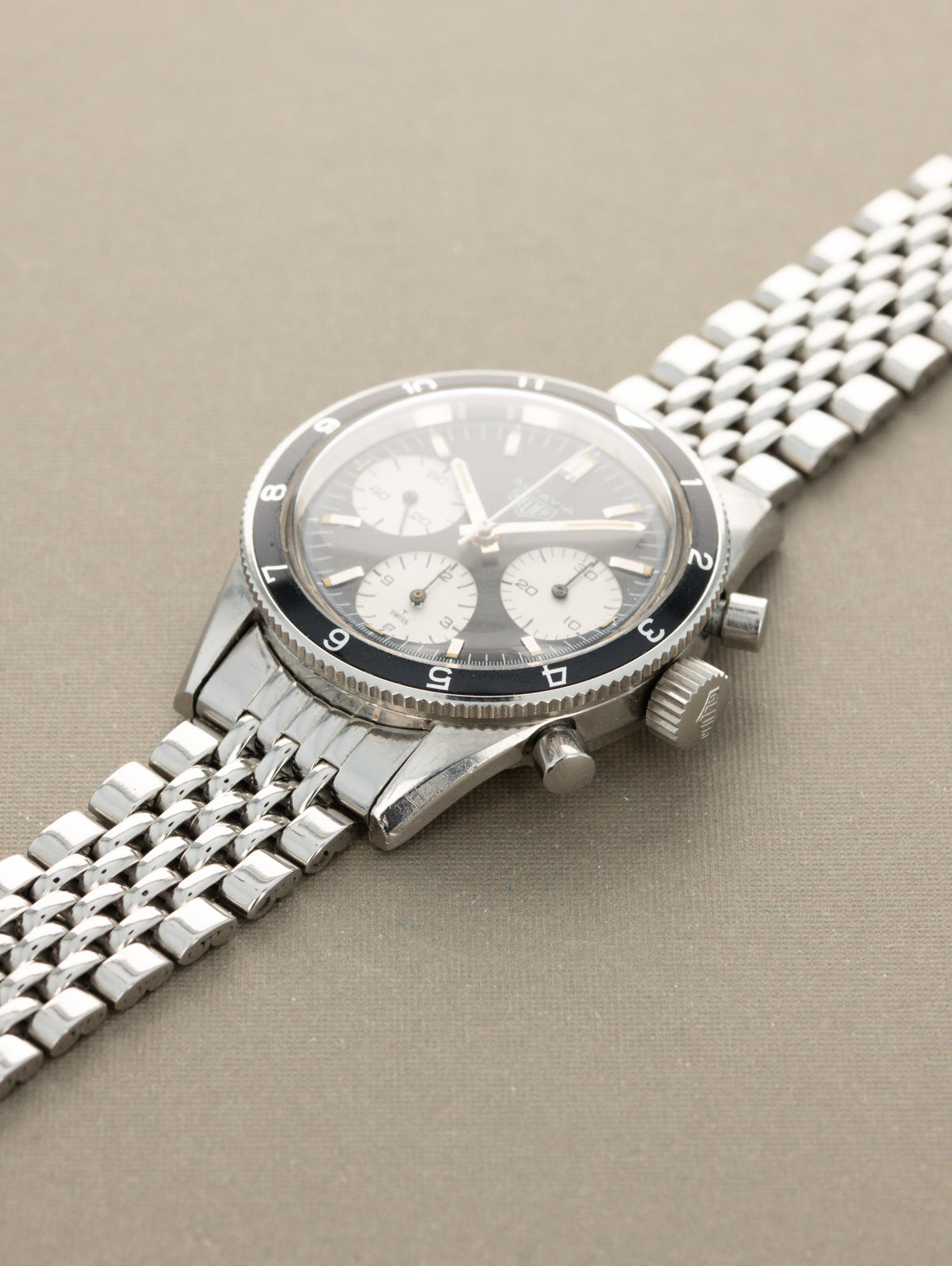 Heuer Autavia Ref. 2446 'Rindt' - Matte Black 'Reverse-Panda' Dial