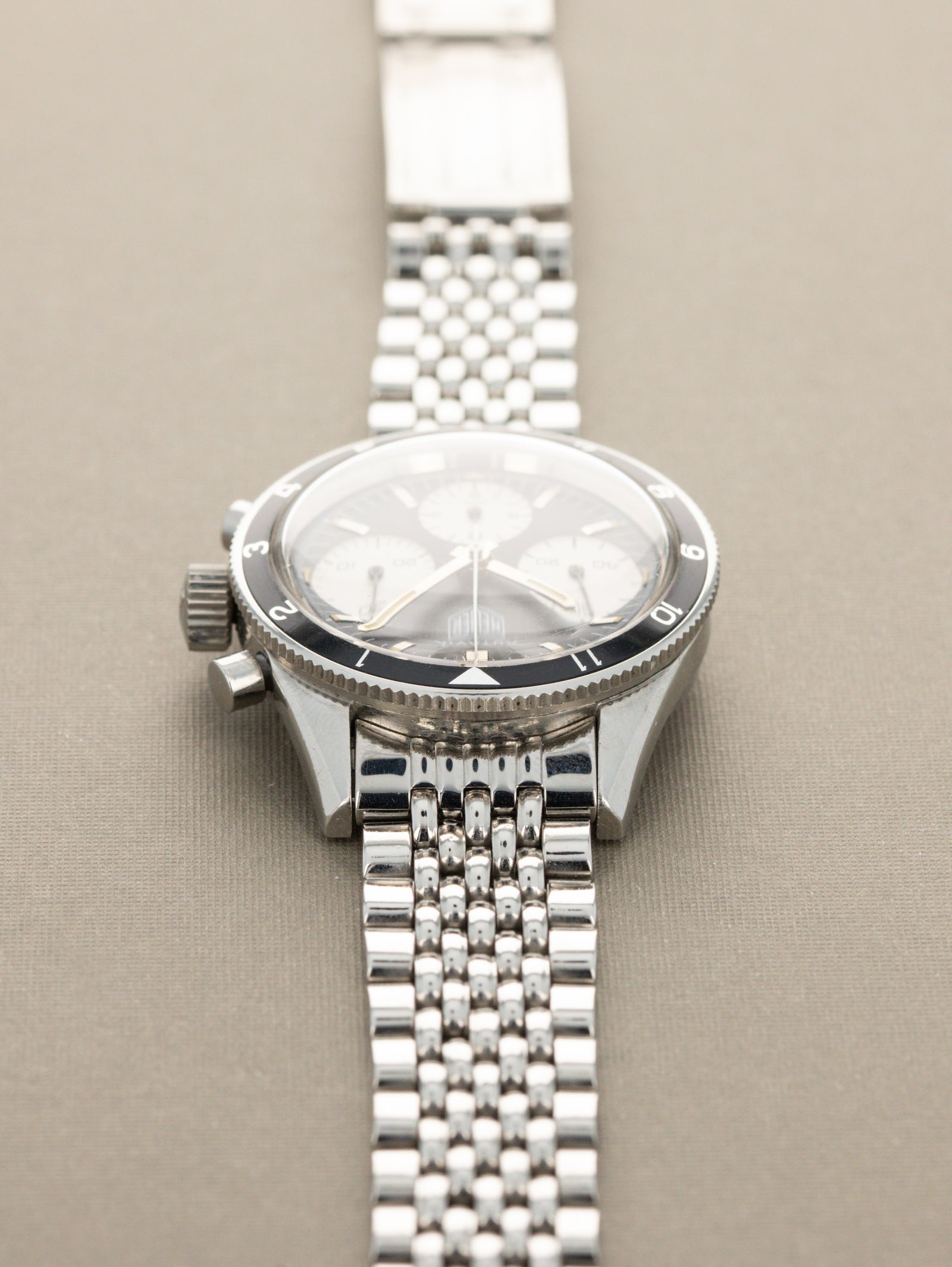 Heuer Autavia Ref. 2446 'Rindt' - Matte Black 'Reverse-Panda' Dial