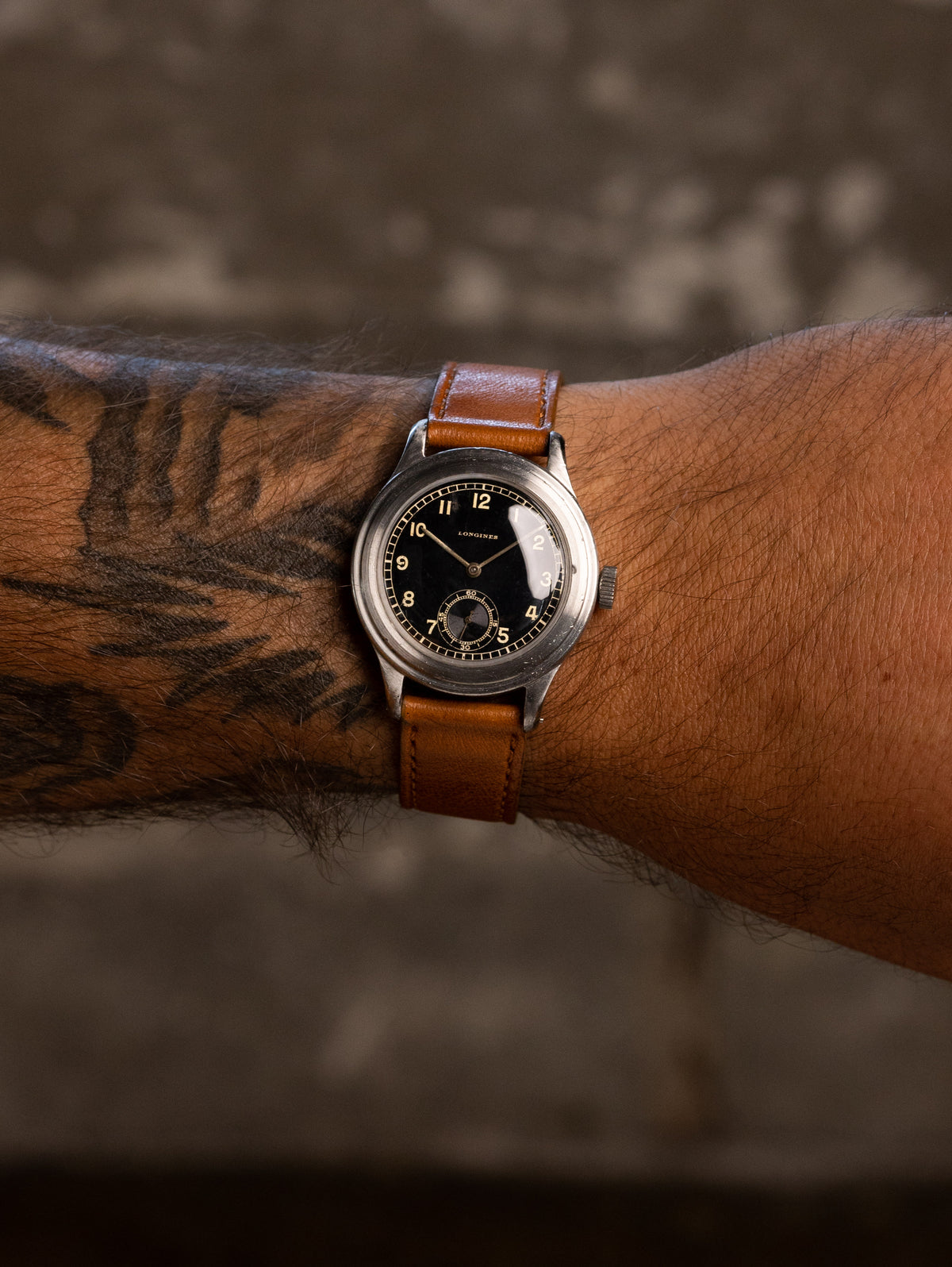Longines 'Tre Tacche' Ref. 22243 - Black 'Gilt' Non-Luminous Dial