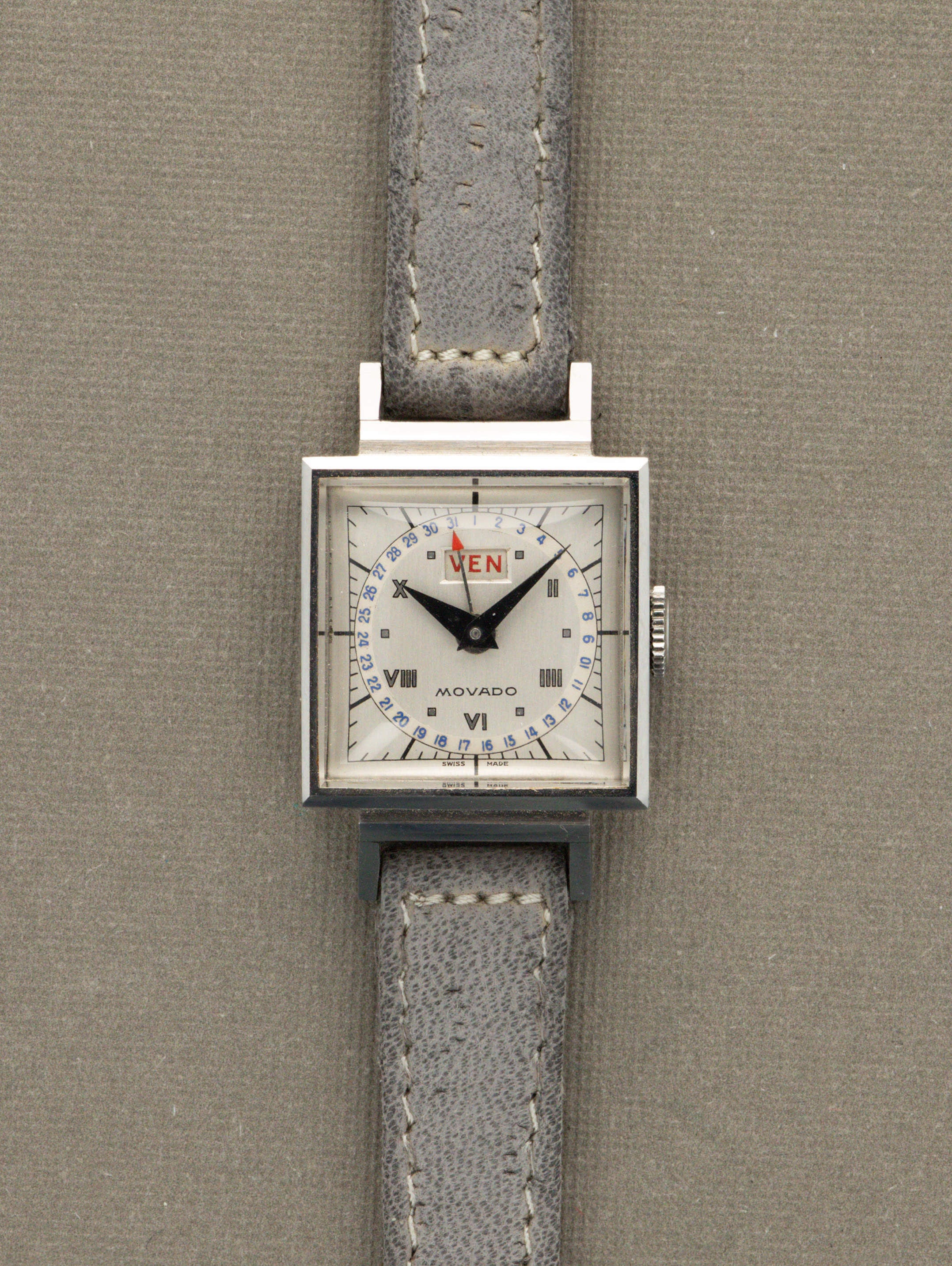 Movado Calendar 'Ladies' Ref. 13025 - 'Brushed' Silver Dial Unpolished