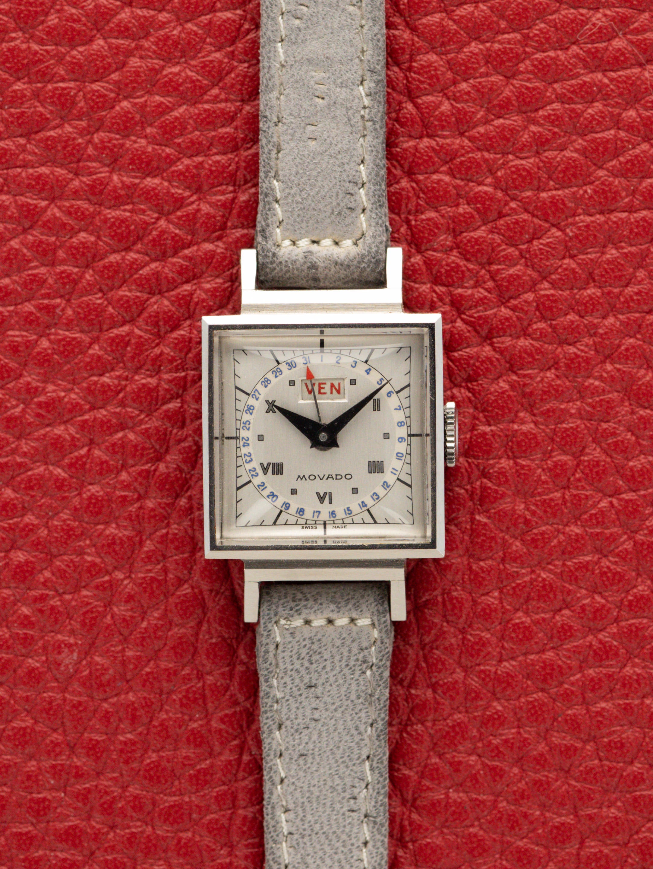 Movado Calendar 'Ladies' Ref. 13025 - 'Brushed' Silver Dial Unpolished