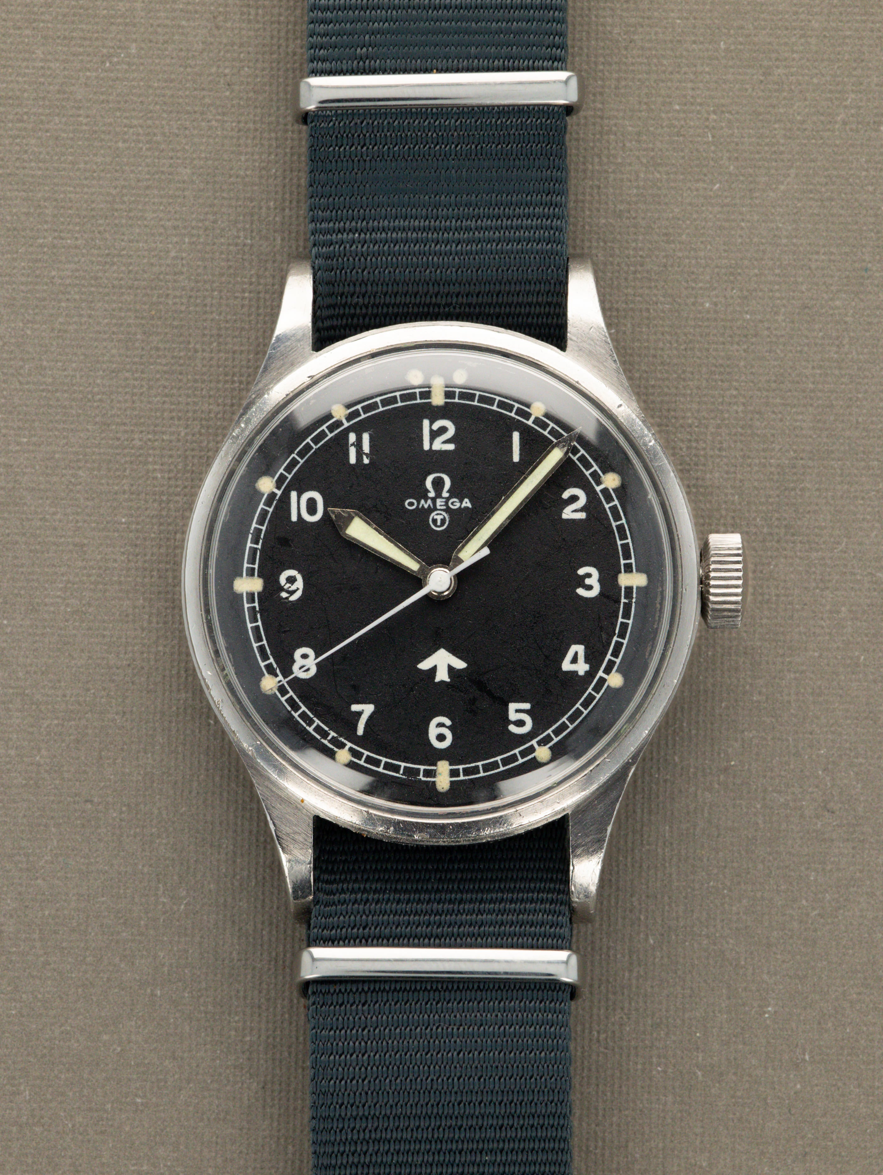 Omega 6B/542 Ref. 2777-1 - Matte Black 'Fat Arrow' Dial RAF-Issued Unpolished