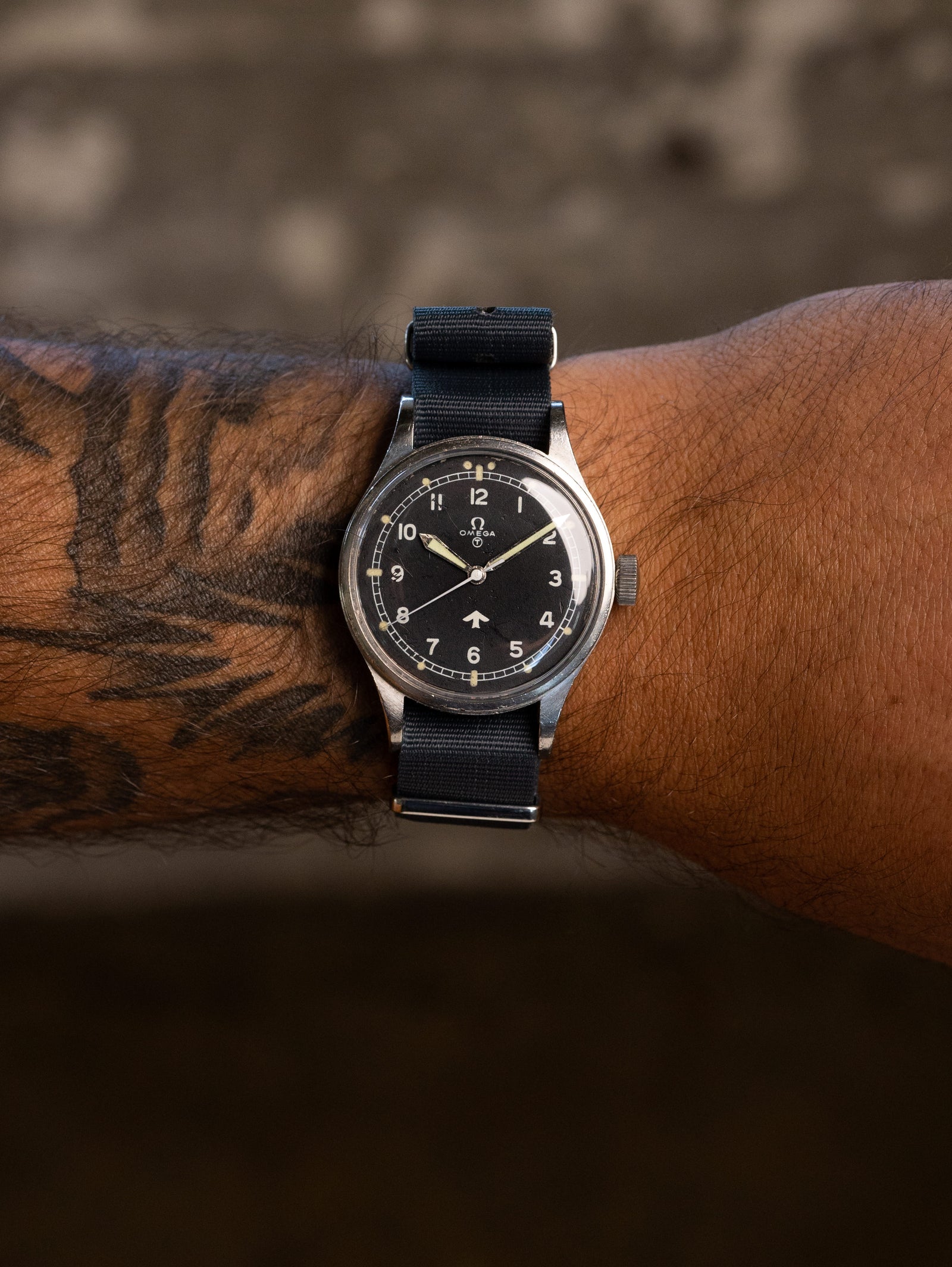 Omega 6B/542 Ref. 2777-1 - Matte Black 'Fat Arrow' Dial RAF-Issued Unpolished
