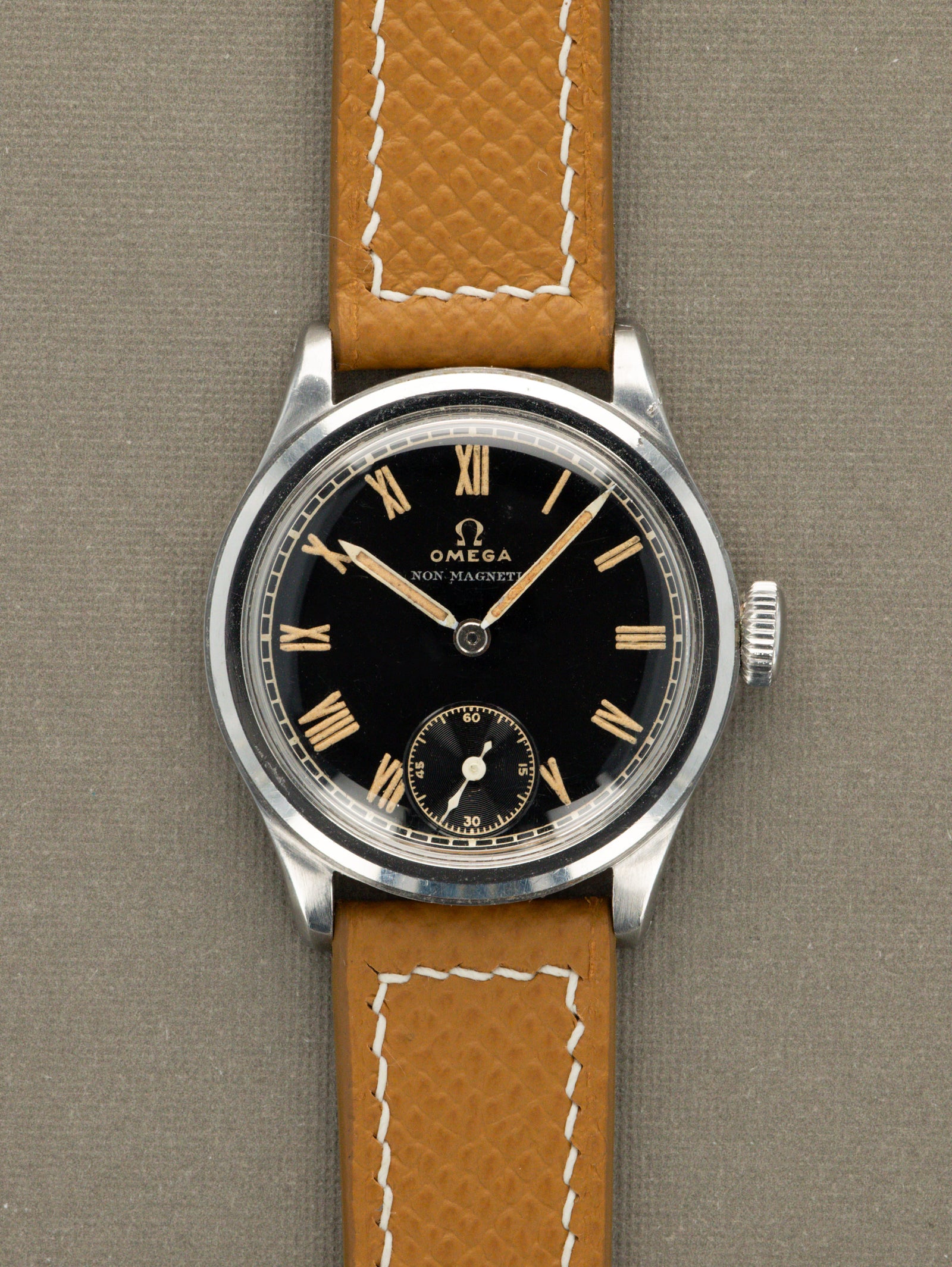 Omega 'Calatrava' Cal. 26.5.T3 - Gloss Black 'Gilt' Dial