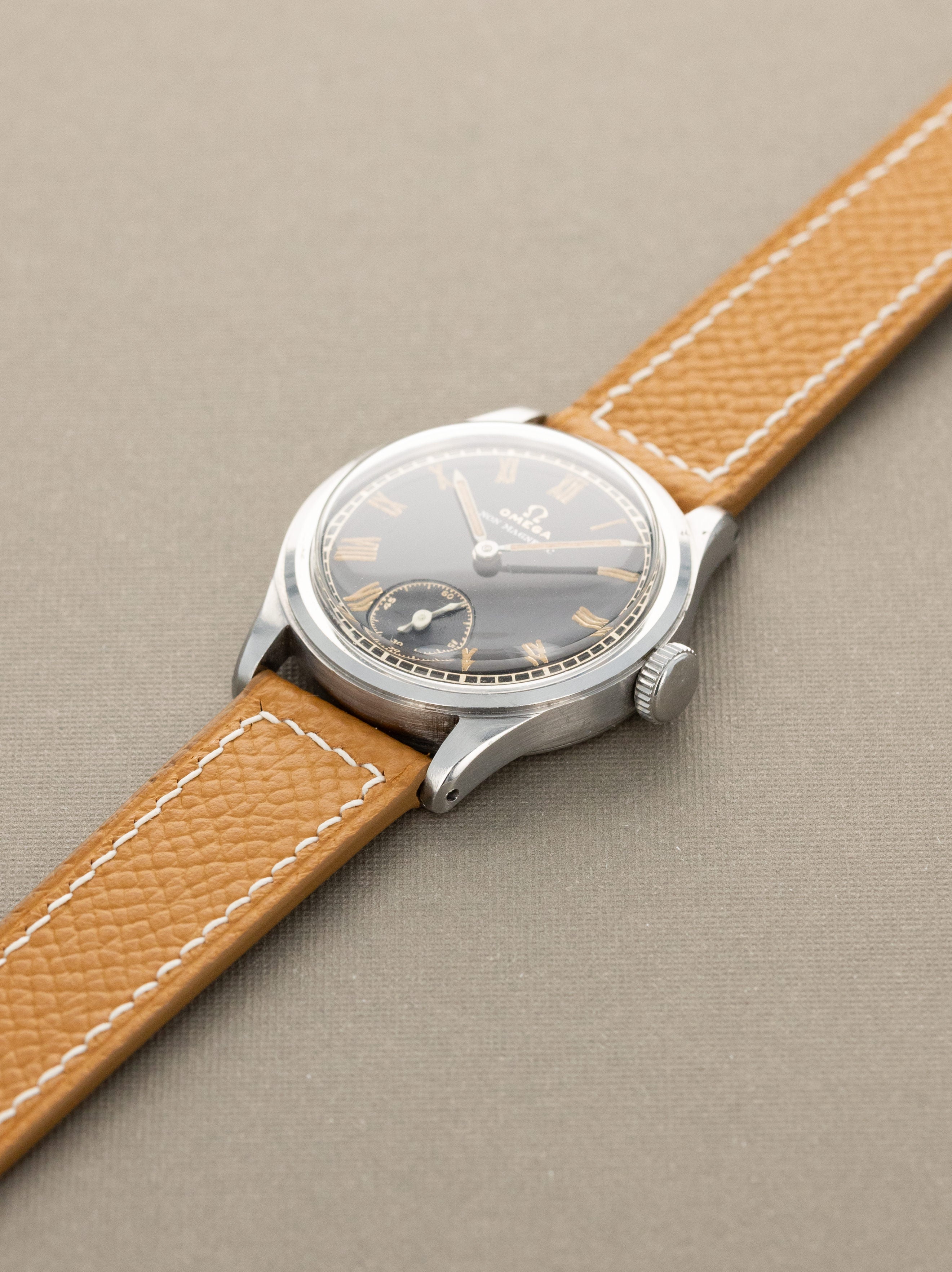Omega 'Calatrava' Cal. 26.5.T3 - Gloss Black 'Gilt' Dial