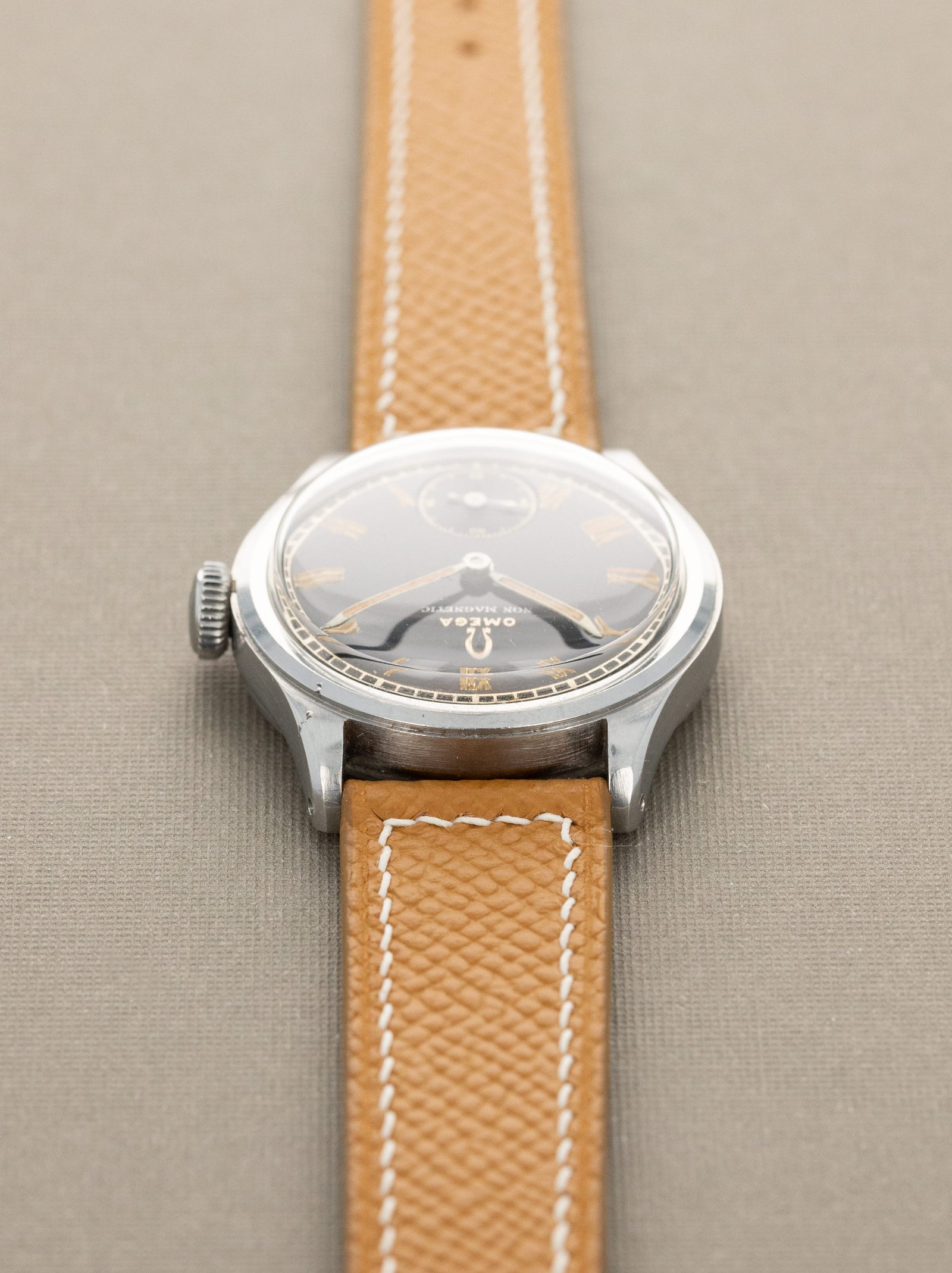 Omega 'Calatrava' Cal. 26.5.T3 - Gloss Black 'Gilt' Dial
