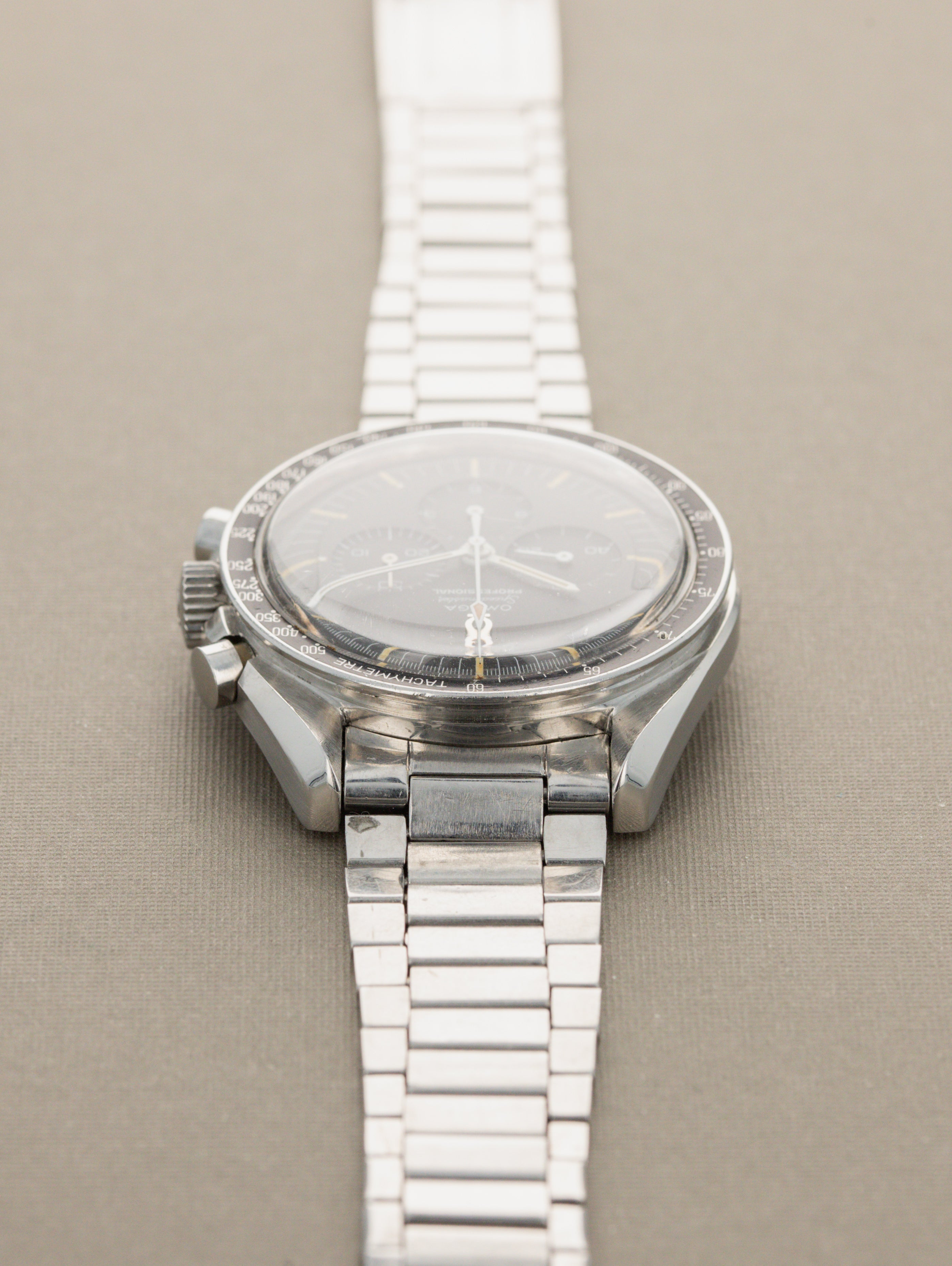 Omega Speedmaster Professional Ref. 105.012-66 - Calibre .321 w/ Box, Papers, & Extract