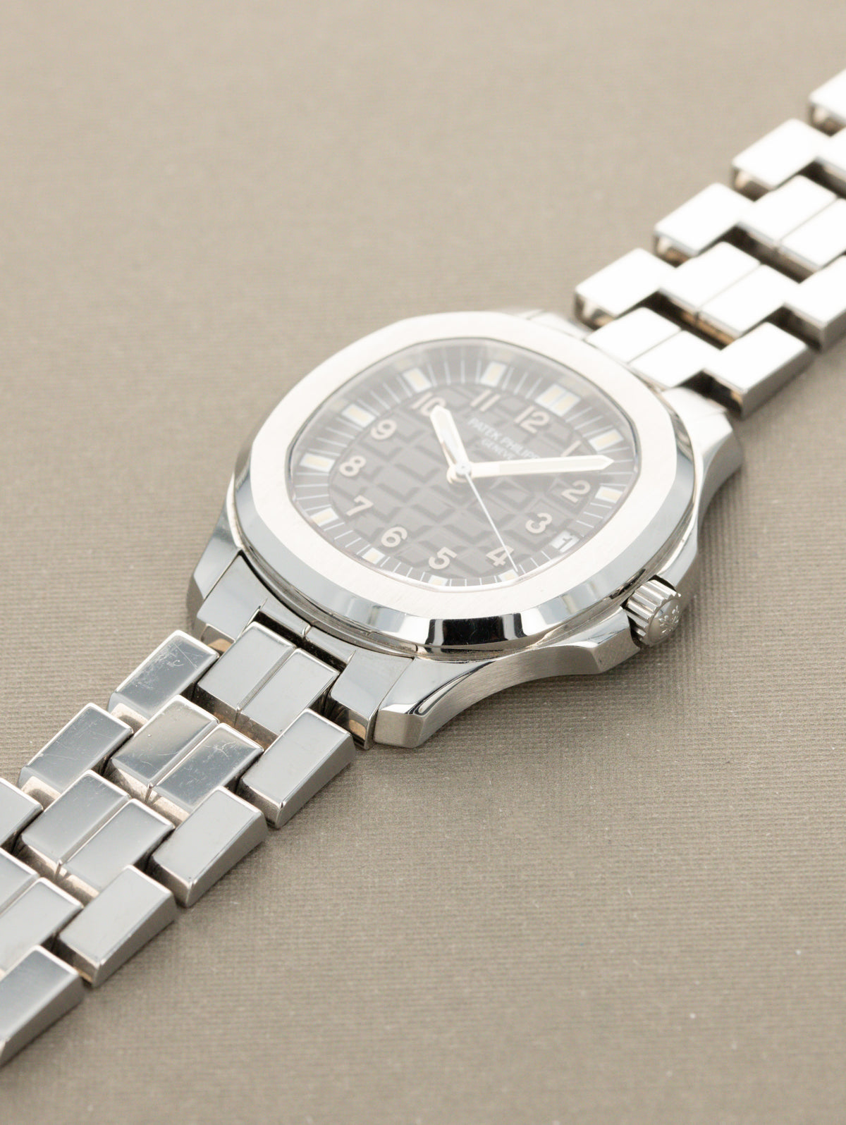 Patek Philippe Aquanuat Ref. 5065A - 'Jumbo' Tritium Dial on Bracelet