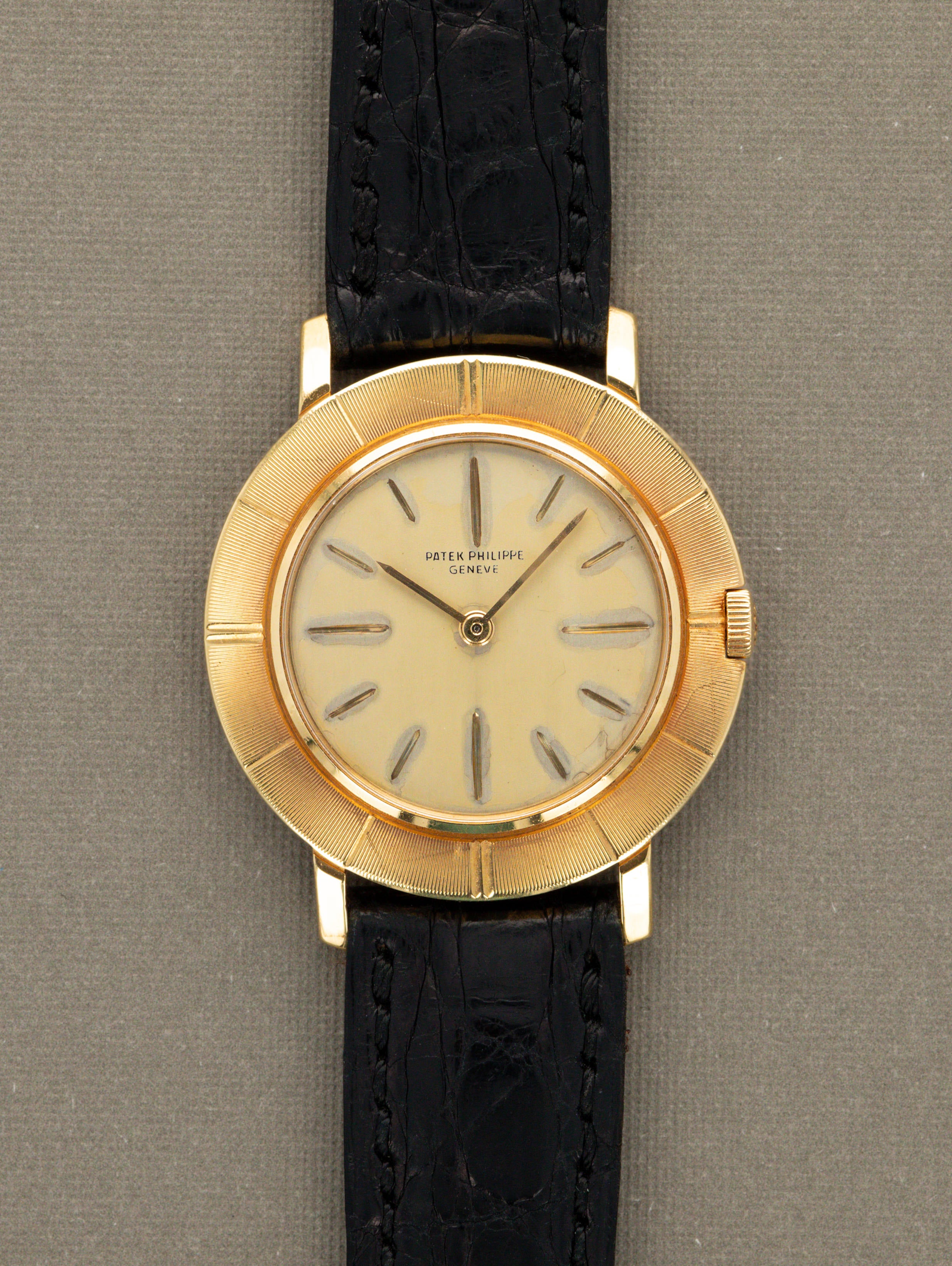 Patek Philippe Calatrava 'Disco Volante' Ref. 2594/5 - Champagne Patina Dial