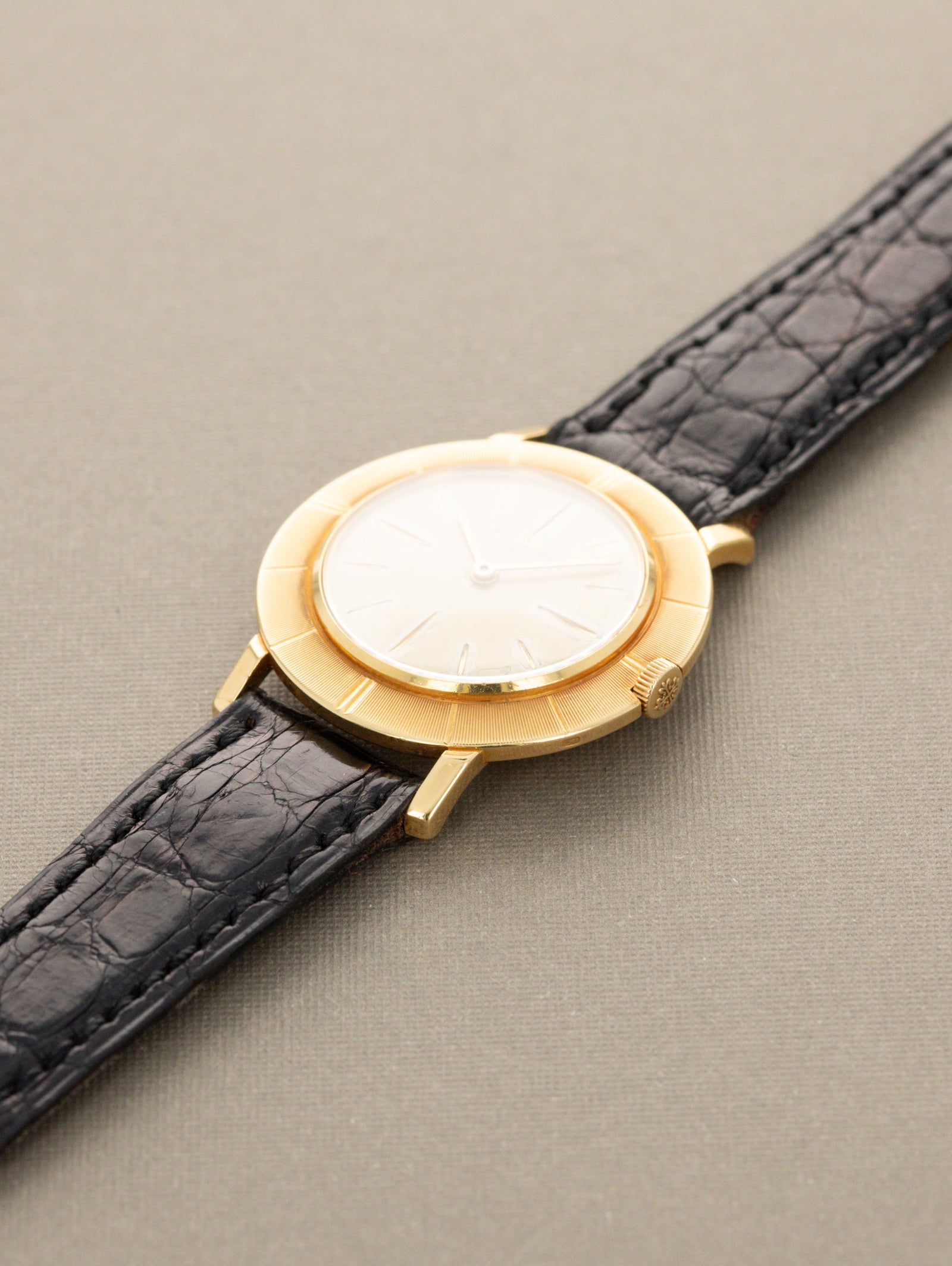 Patek Philippe Calatrava 'Disco Volante' Ref. 2594/5 - Champagne Patina Dial