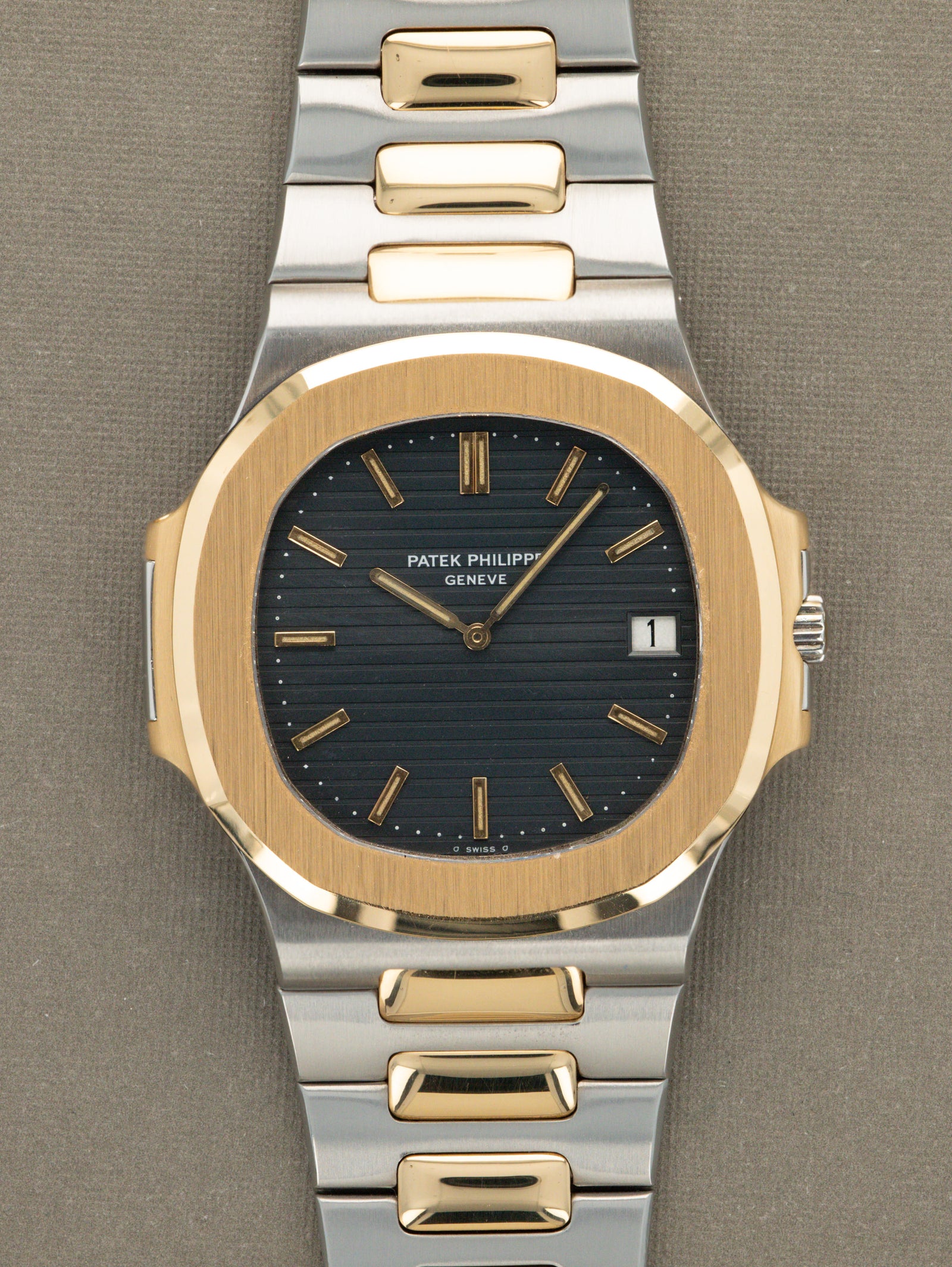 Patek Philippe Nautilus 'Jumbo' Ref. 3700/1AJ - Blue 'Teak' Dial