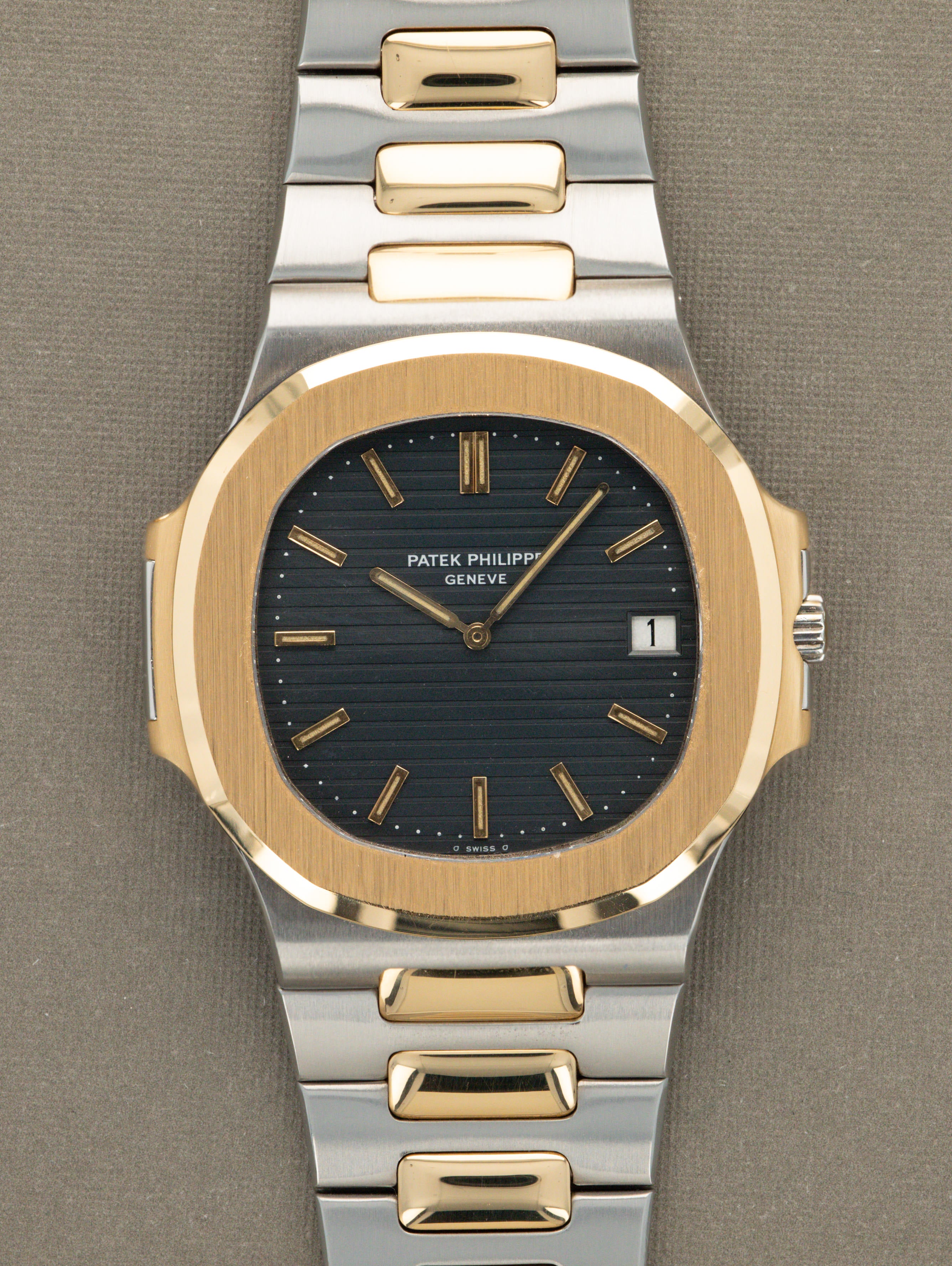Patek Philippe Nautilus 'Jumbo' Ref. 3700/1AJ - Blue 'Teak' Dial