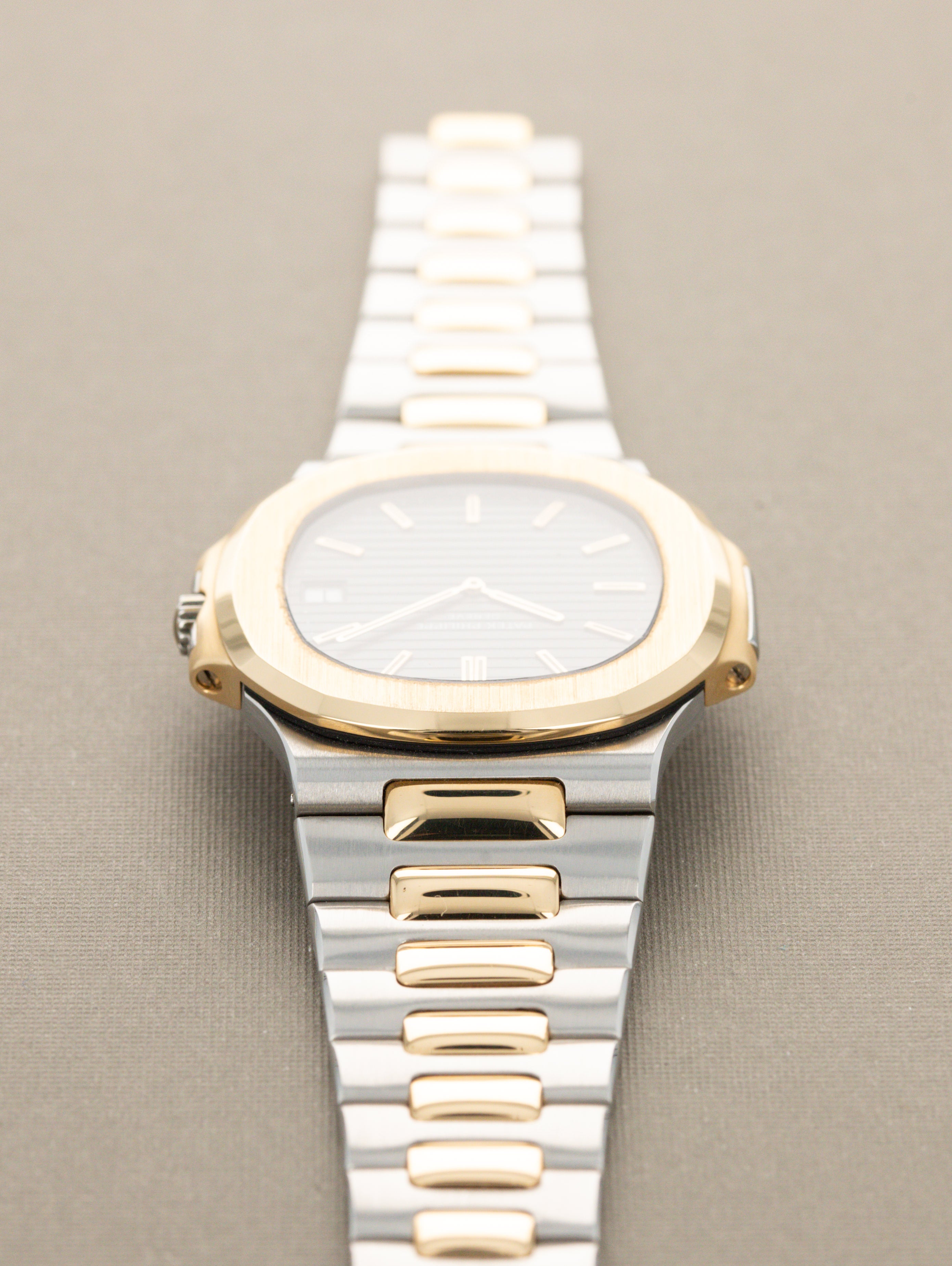 Patek Philippe Nautilus 'Jumbo' Ref. 3700/1AJ - Blue 'Teak' Dial