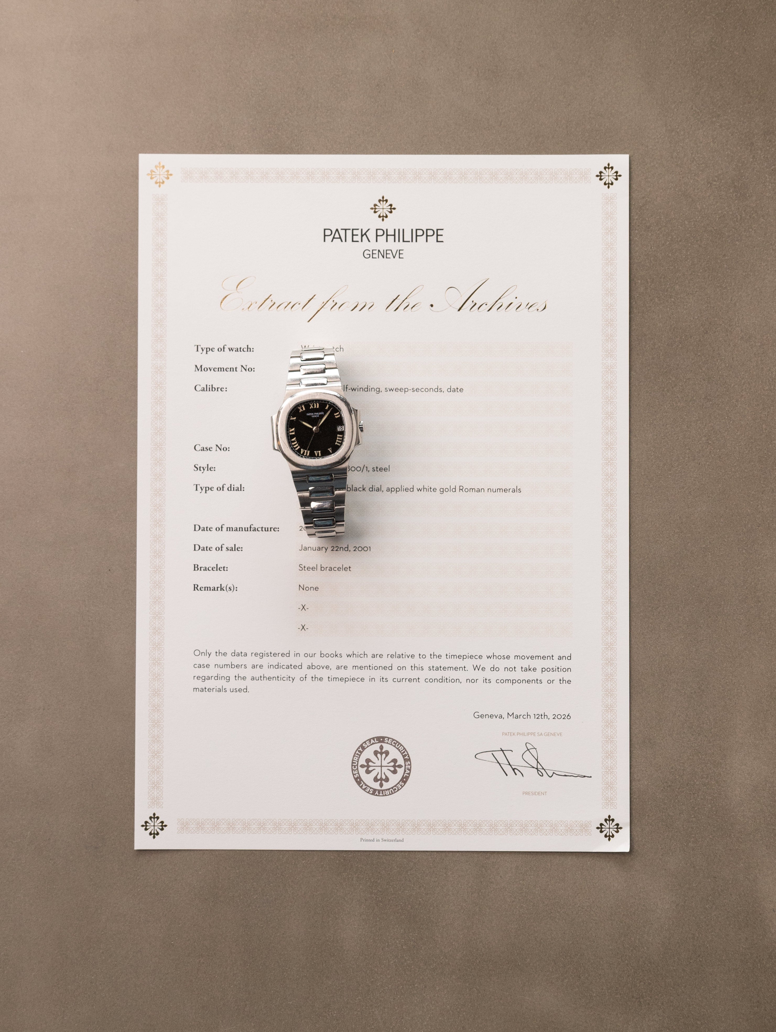 Patek Philippe Nautilus 'Midsize' Ref. 3800/1A - Gloss Black 'Roman' Dial w/ Extract