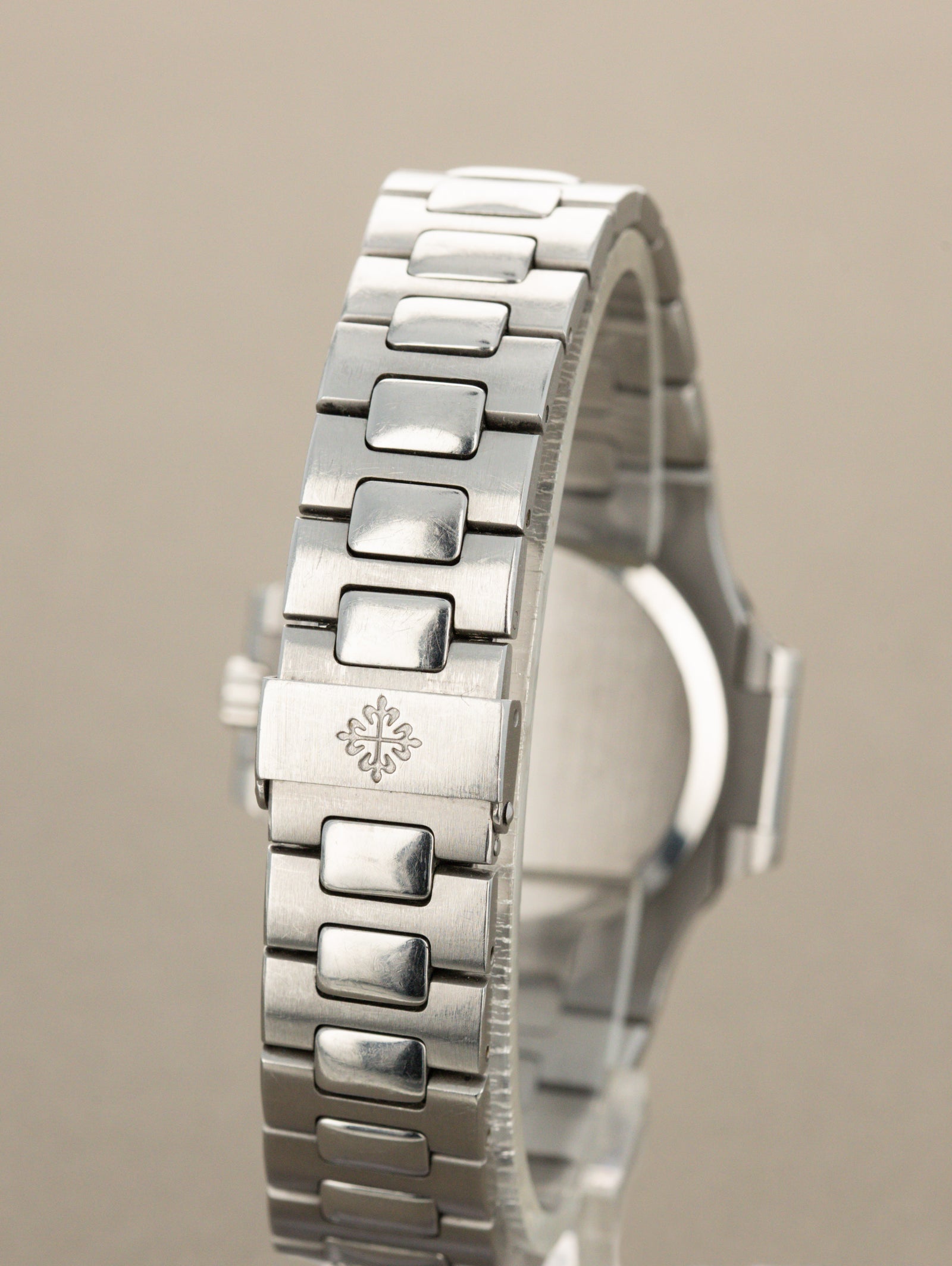 Patek Philippe Nautilus 'Midsize' Ref. 3800/1A - Gloss Black 'Roman' Dial w/ Extract