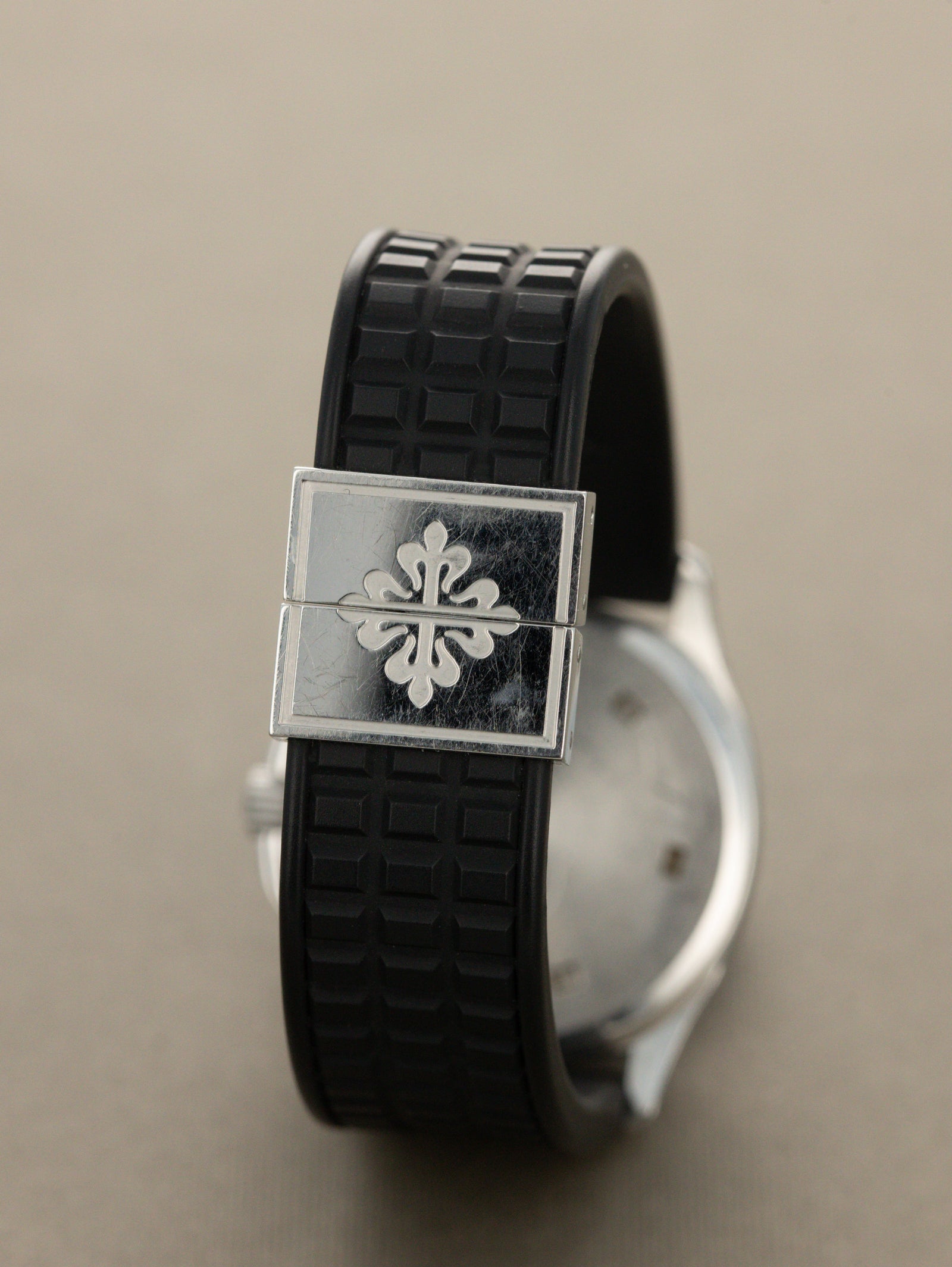 Patek Philippe Aquanuat Ref. 4960A - 'Ladies' Tritium Dial
