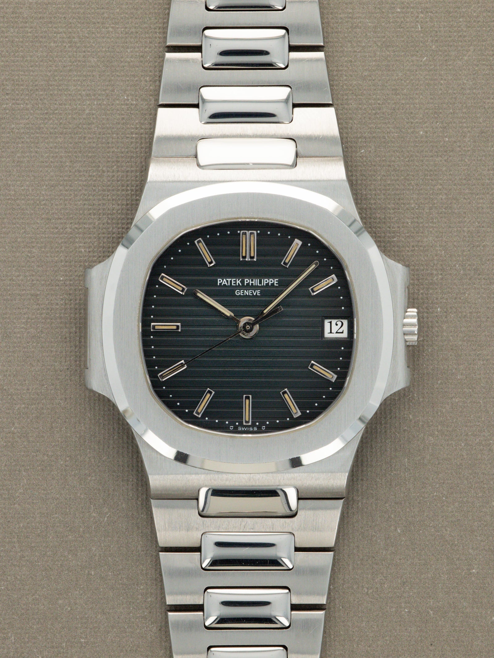 Patek Philippe Nautilus 'Midsize' Ref. 3800/1A - Blue 'Teak' Dial
