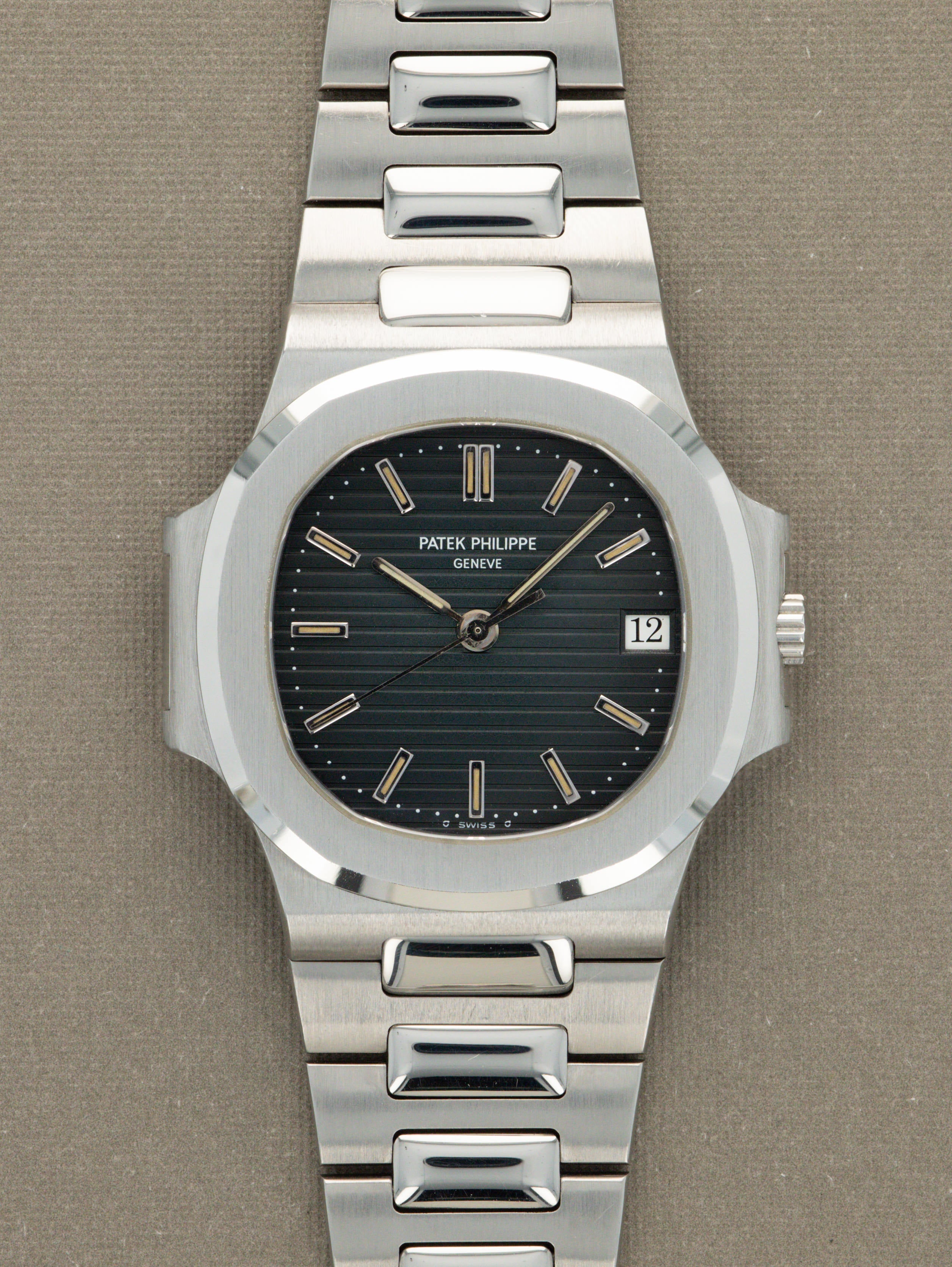 Patek Philippe Nautilus 'Midsize' Ref. 3800/1A - Blue 'Teak' Dial