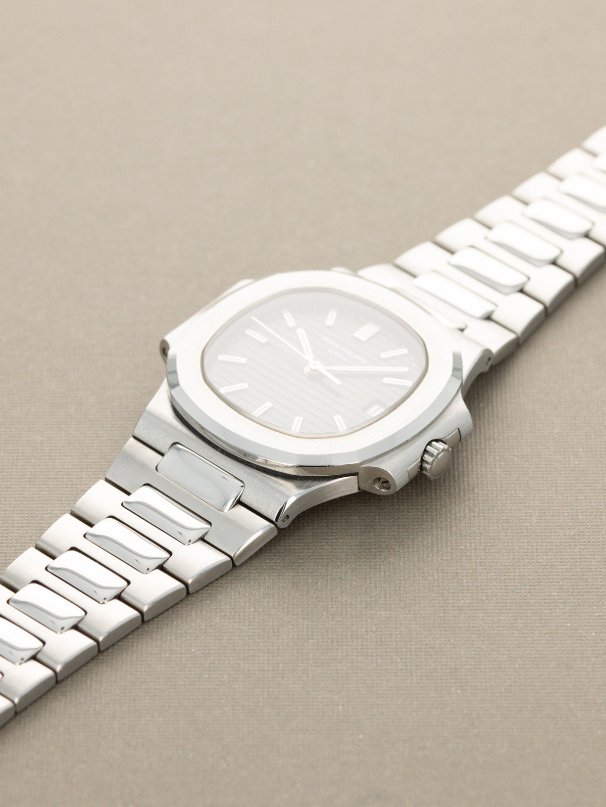 Patek Philippe Nautilus 'Midsize' Ref. 3800/1A - Blue 'Teak' Dial