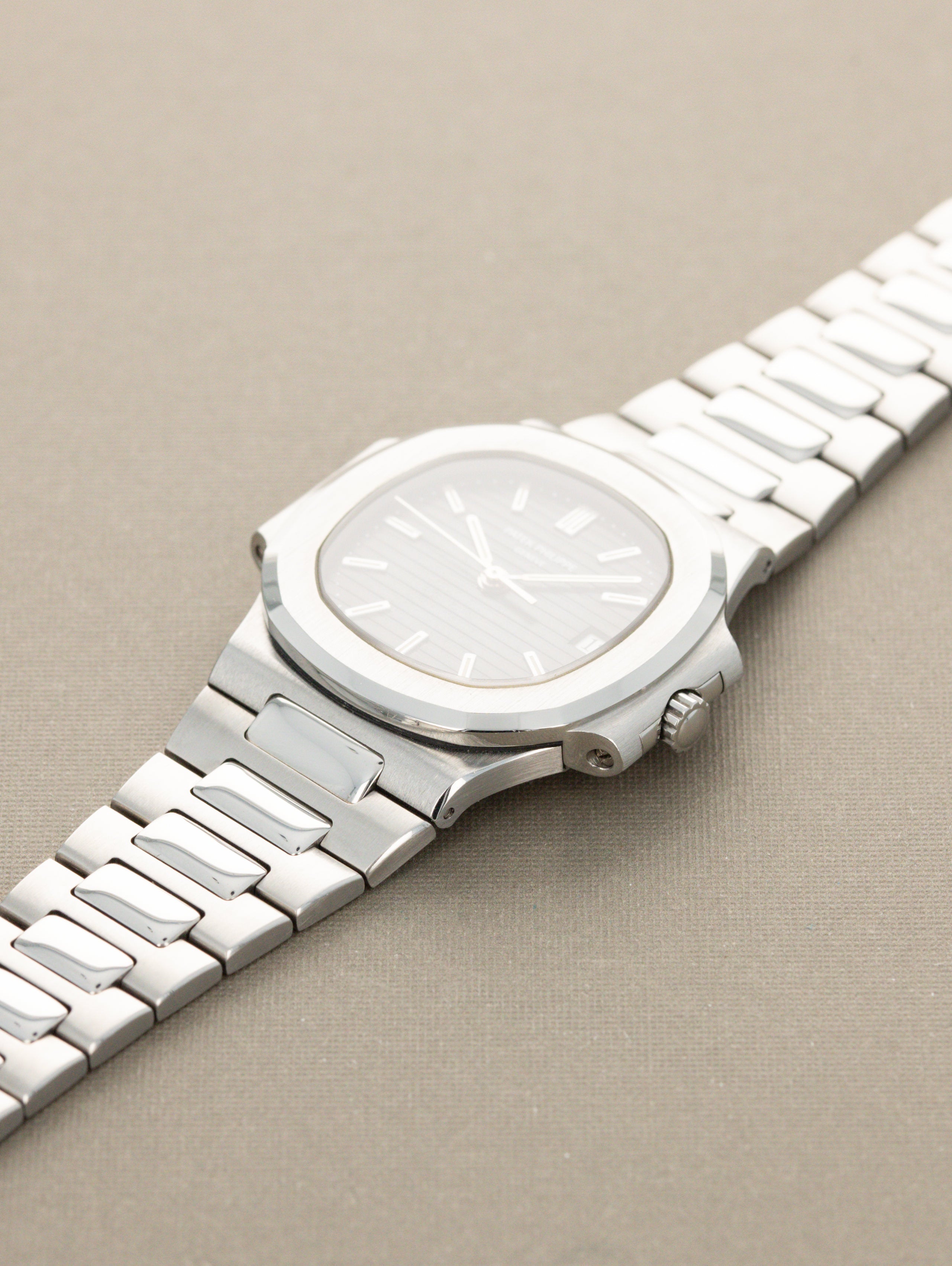 Patek Philippe Nautilus 'Midsize' Ref. 3800/1A - Blue 'Teak' Dial
