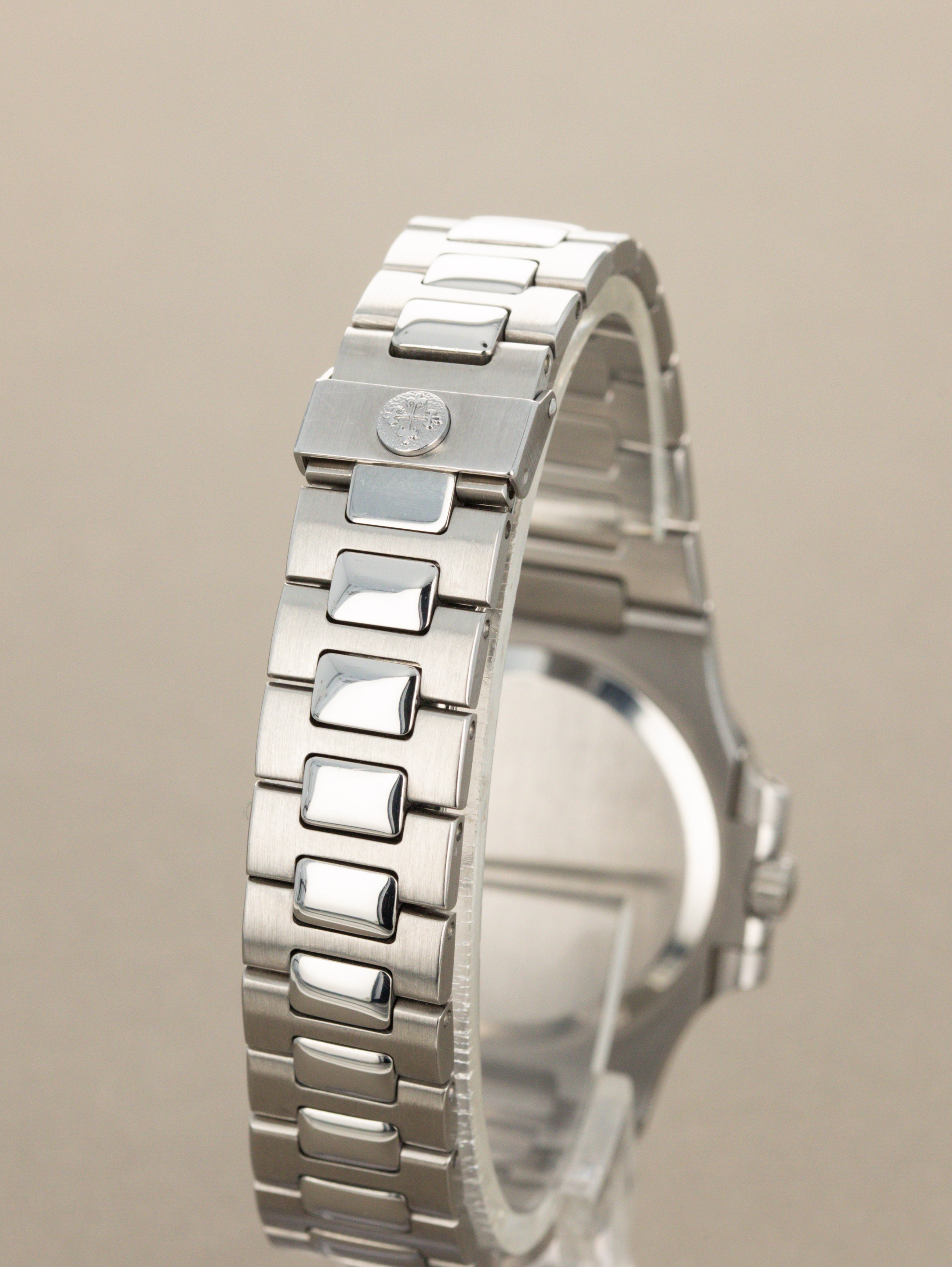 Patek Philippe Nautilus 'Midsize' Ref. 3800/1A - Blue 'Teak' Dial
