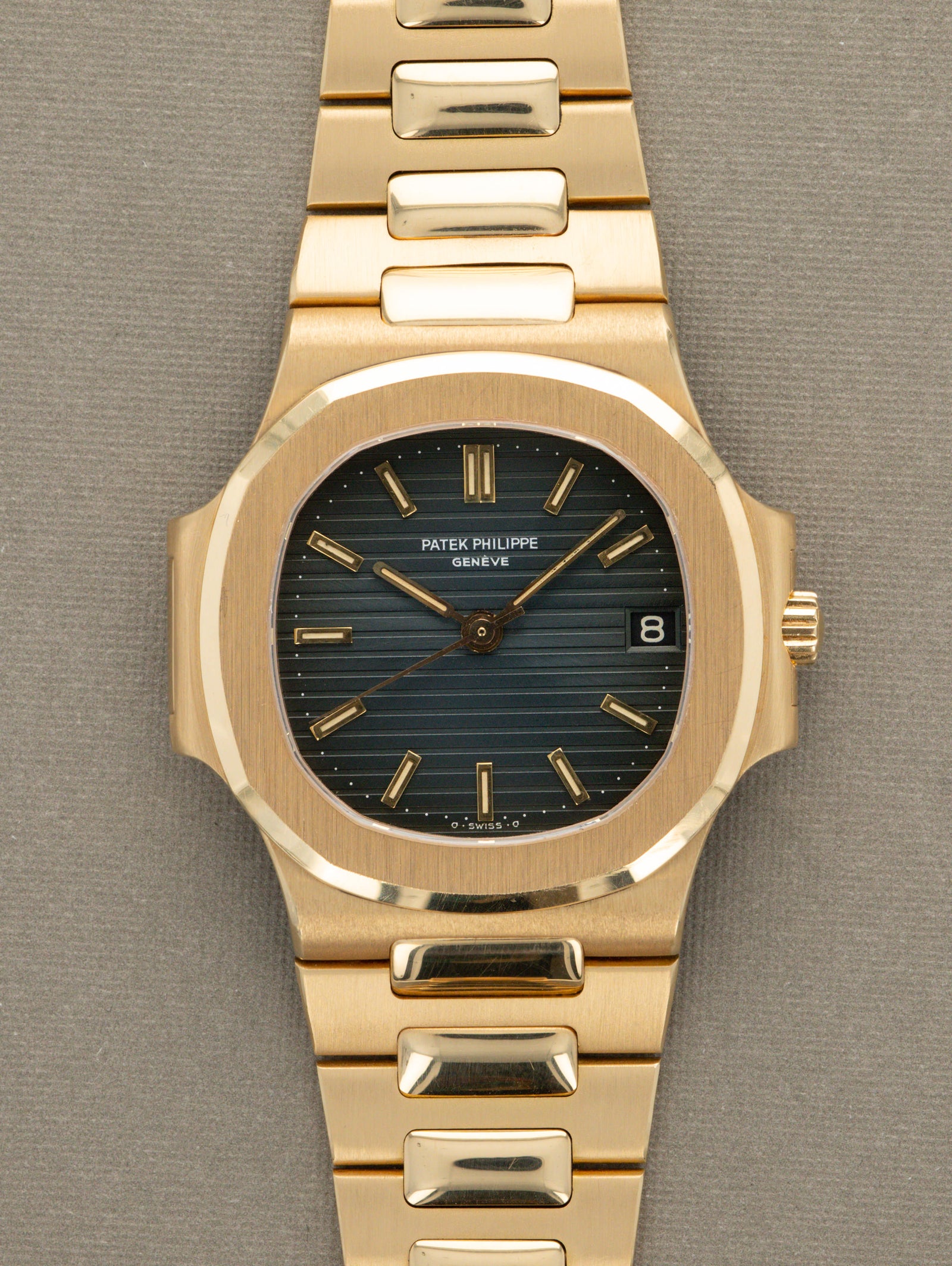Patek Philippe Nautilus 'Midsize' Ref. 3800/1J - Blue 'Sigma' Dial