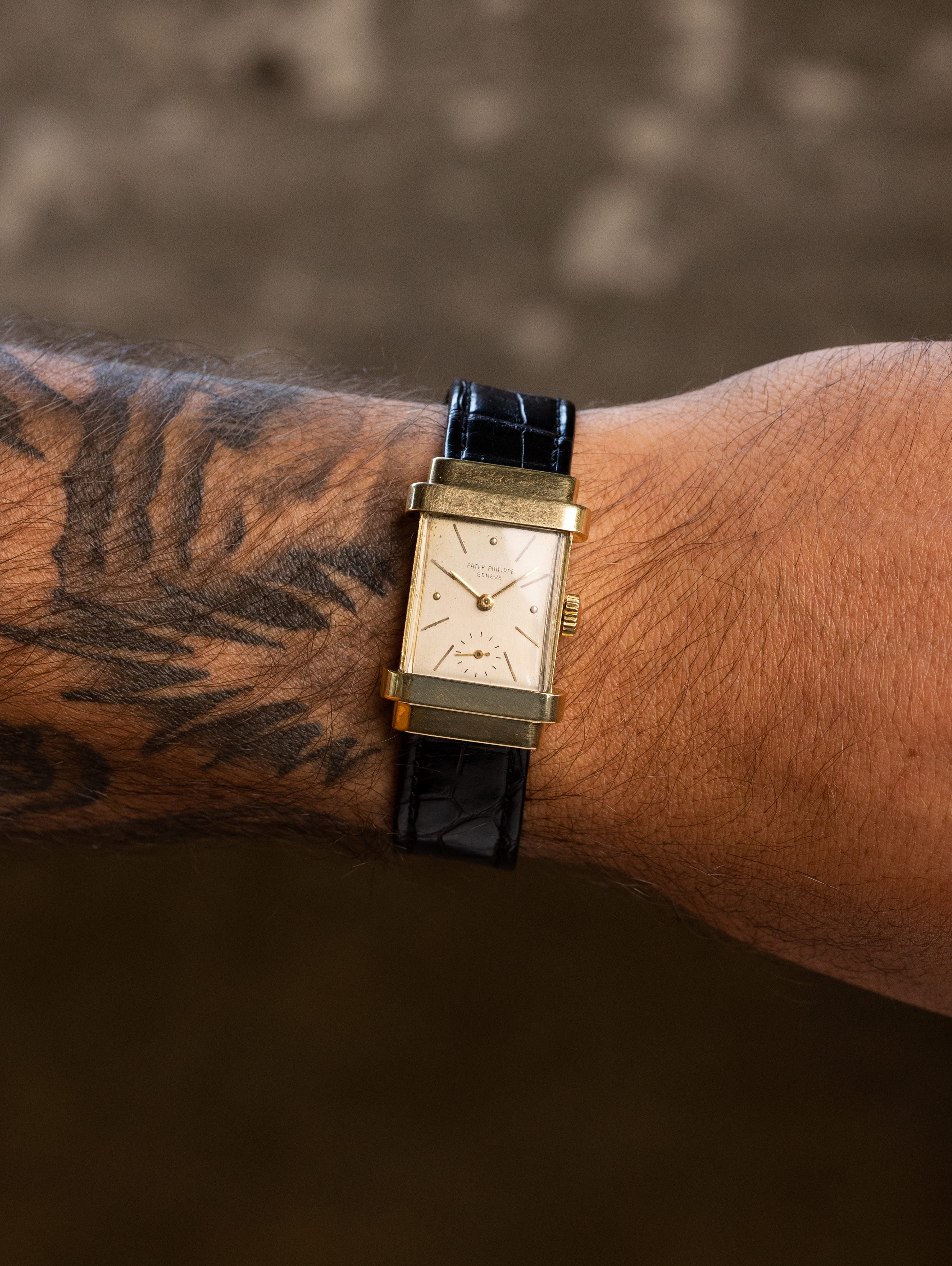 Patek Philippe Yellow Gold Dress Watch Ref. 1450 - 'Top Hat' w/ Extract