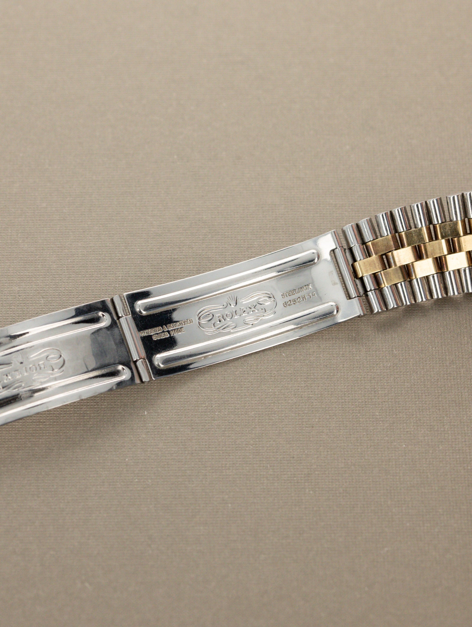 Rolex Datejust Ref. 1601/3 - Sunburst Champagne 'Wide Boy' Dial Unpolished