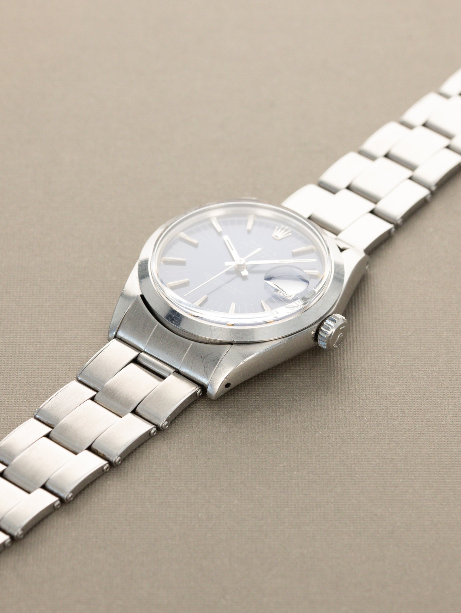 Rolex Oyster Perpetual Date Ref. 1500 - Sunburst Blue 'Long Index' Dial Unpolished