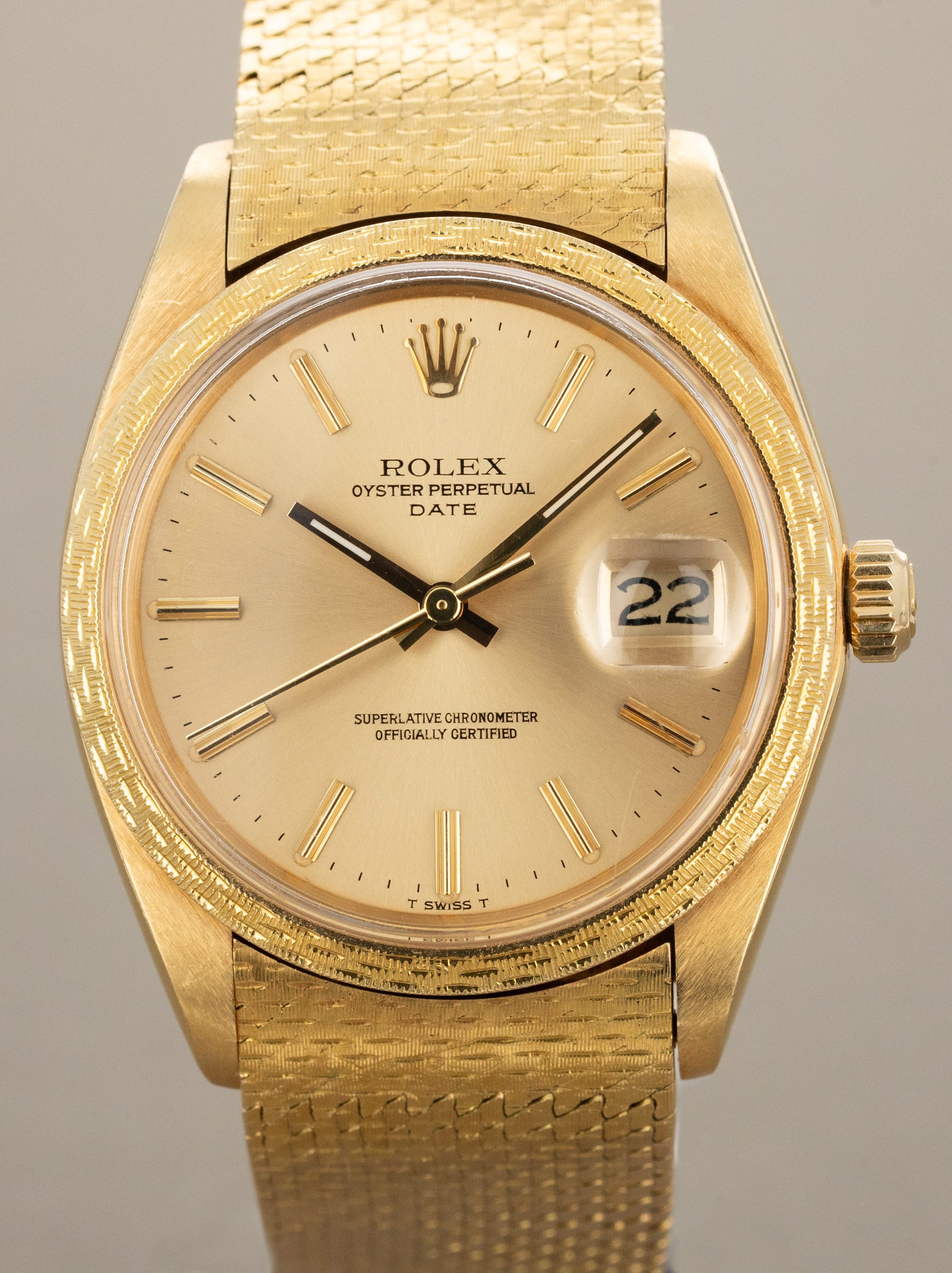 Rolex Oyster Perpetual Ref. 1514 'Décor Moiré' - Satin Champagne Dial W/ Extensive Documentation