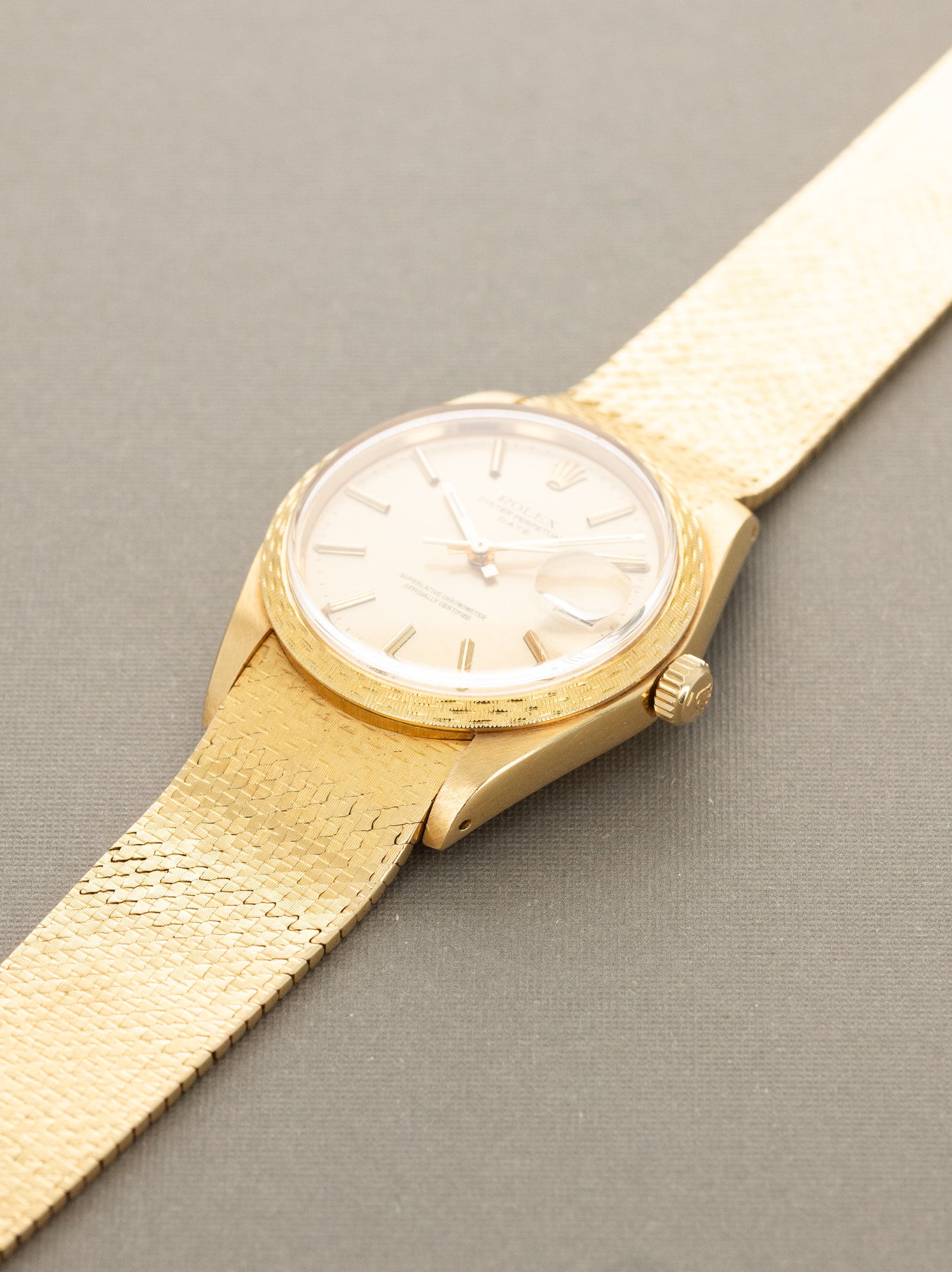 Rolex Oyster Perpetual Ref. 1514 'Décor Moiré' - Satin Champagne Dial W/ Extensive Documentation