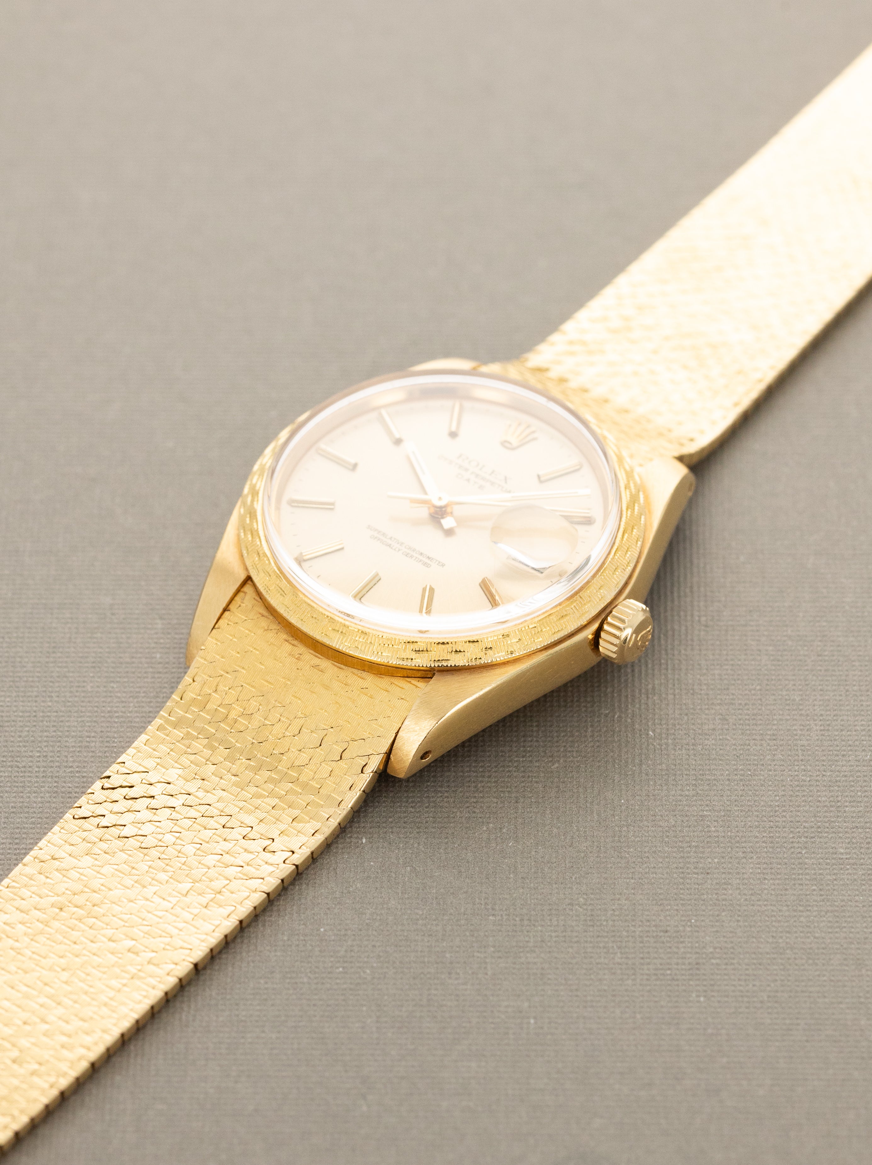 Rolex Oyster Perpetual Ref. 1514 'Décor Moiré' - Satin Champagne Dial W/ Extensive Documentation