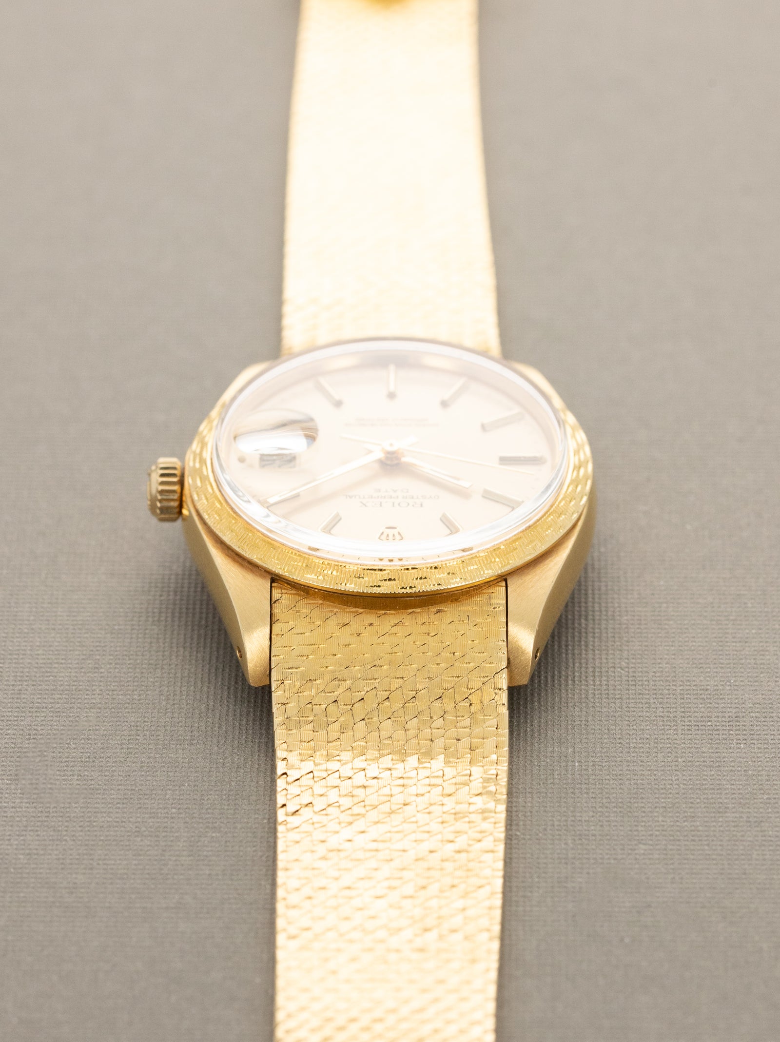 Rolex Oyster Perpetual Ref. 1514 'Décor Moiré' - Satin Champagne Dial W/ Extensive Documentation