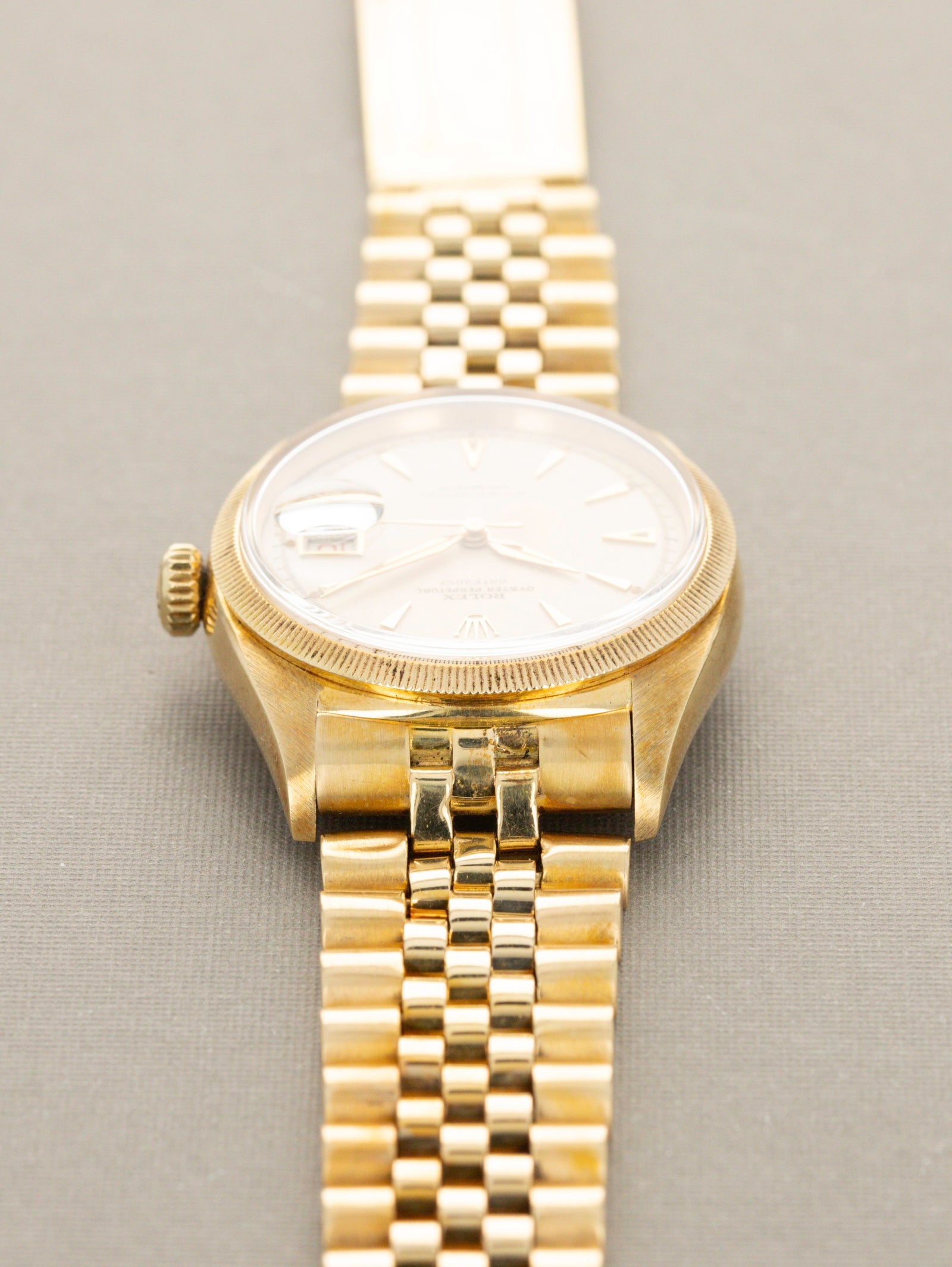 Rolex Datejust Ref. 6305 - 'Gold-Red' Datejust